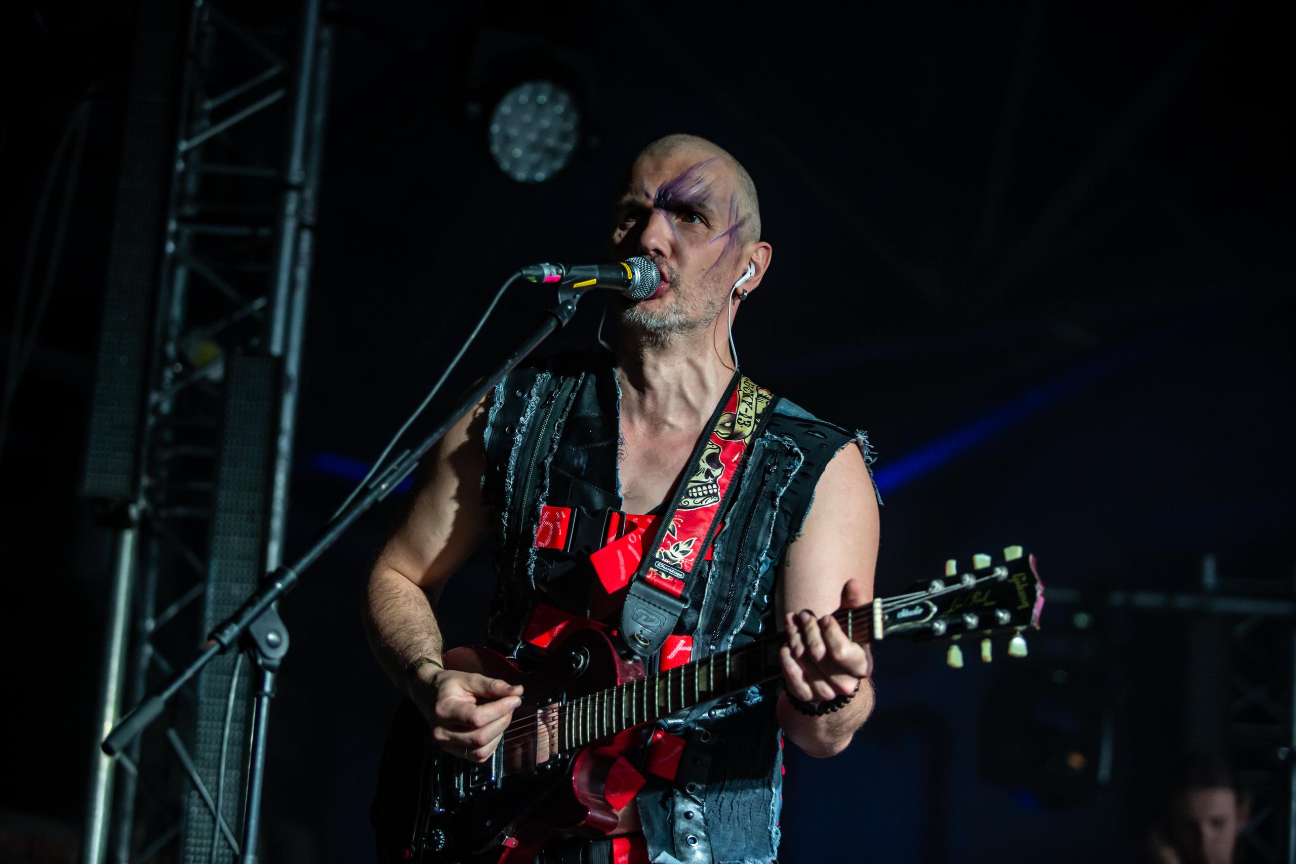 СКВОРЦЫ СТЕПАНОВА (ЖИВОЙ). Фотограф Сонкина Татьяна