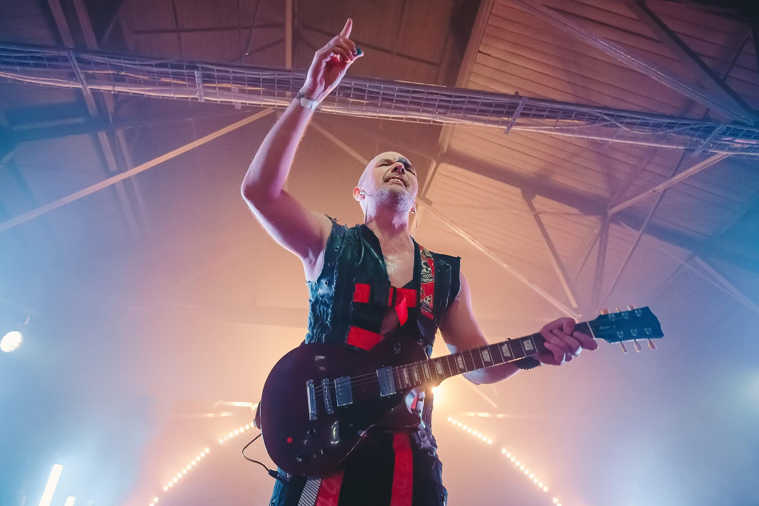 СКВОРЦЫ СТЕПАНОВА (ЖИВОЙ). Фотограф Сонкина Татьяна