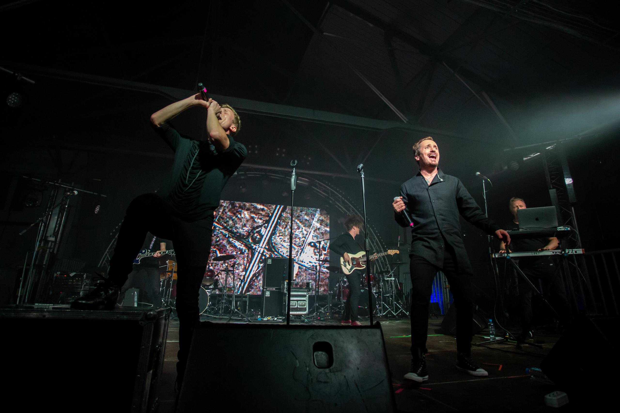 ПЛОЩАДЬ ВОССТАНИЯ (ЖИВОЙ). Фотограф Сонкина Татьяна