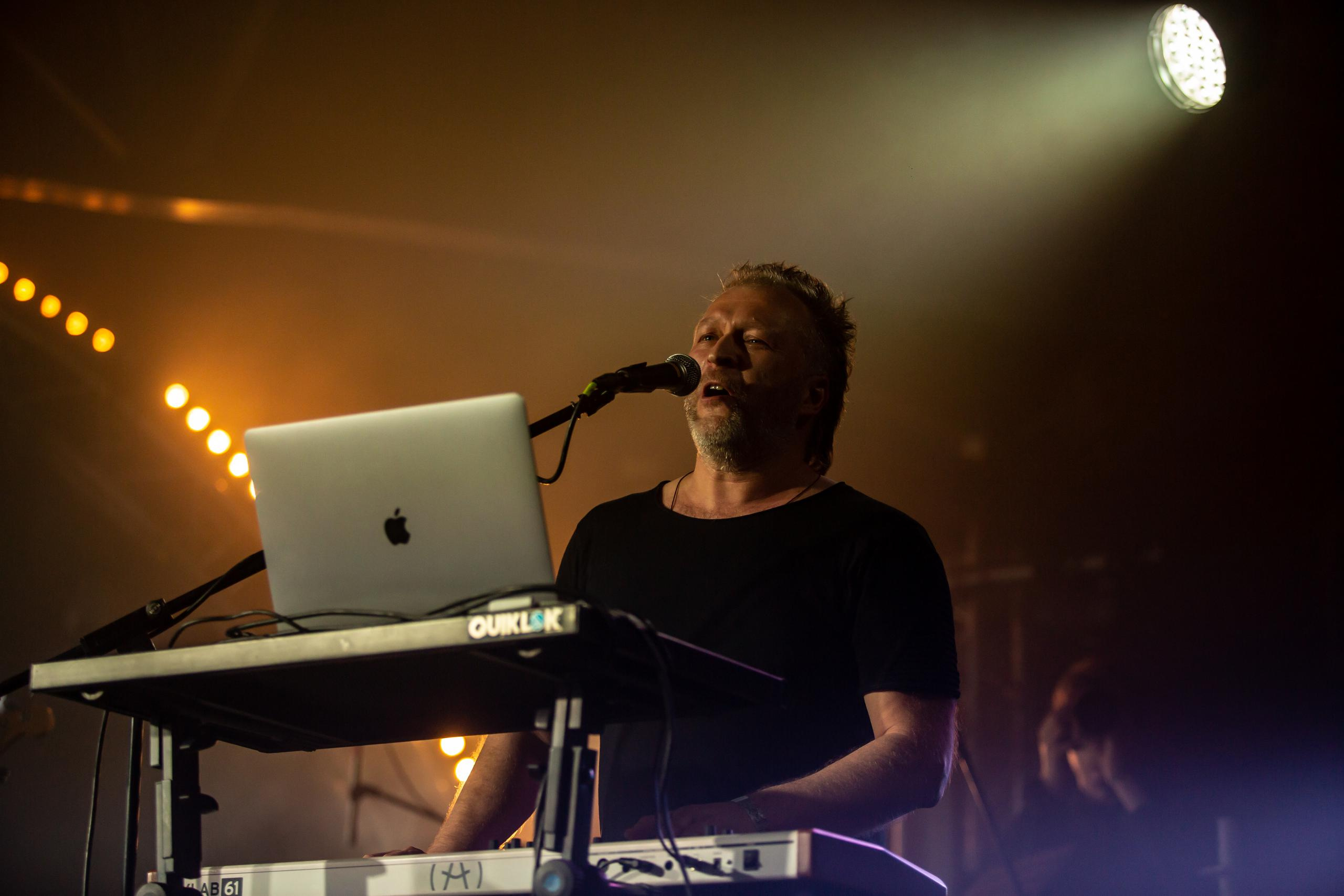 ПЛОЩАДЬ ВОССТАНИЯ (ЖИВОЙ). Фотограф Сонкина Татьяна