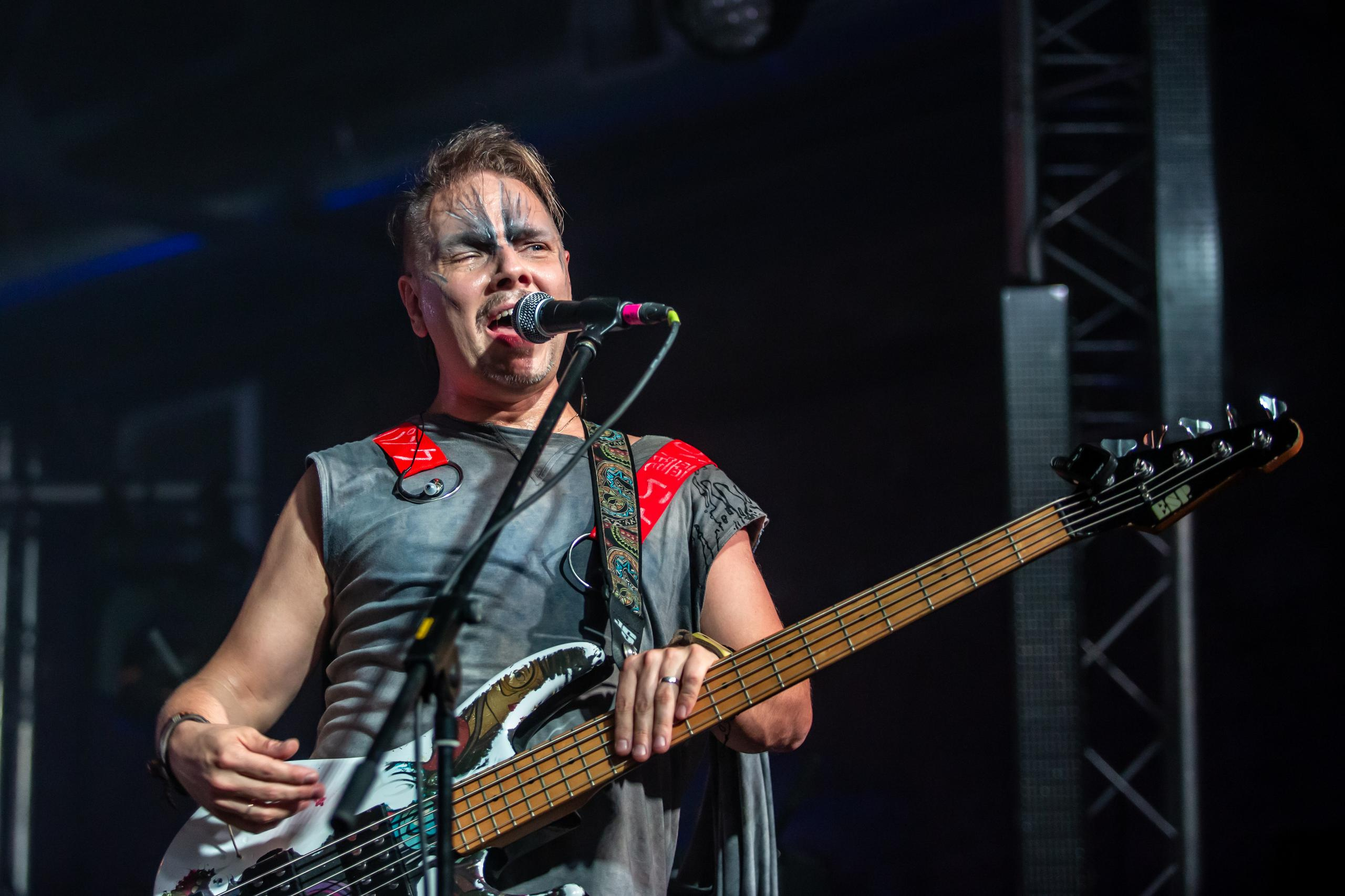 СКВОРЦЫ СТЕПАНОВА (ЖИВОЙ). Фотограф Сонкина Татьяна