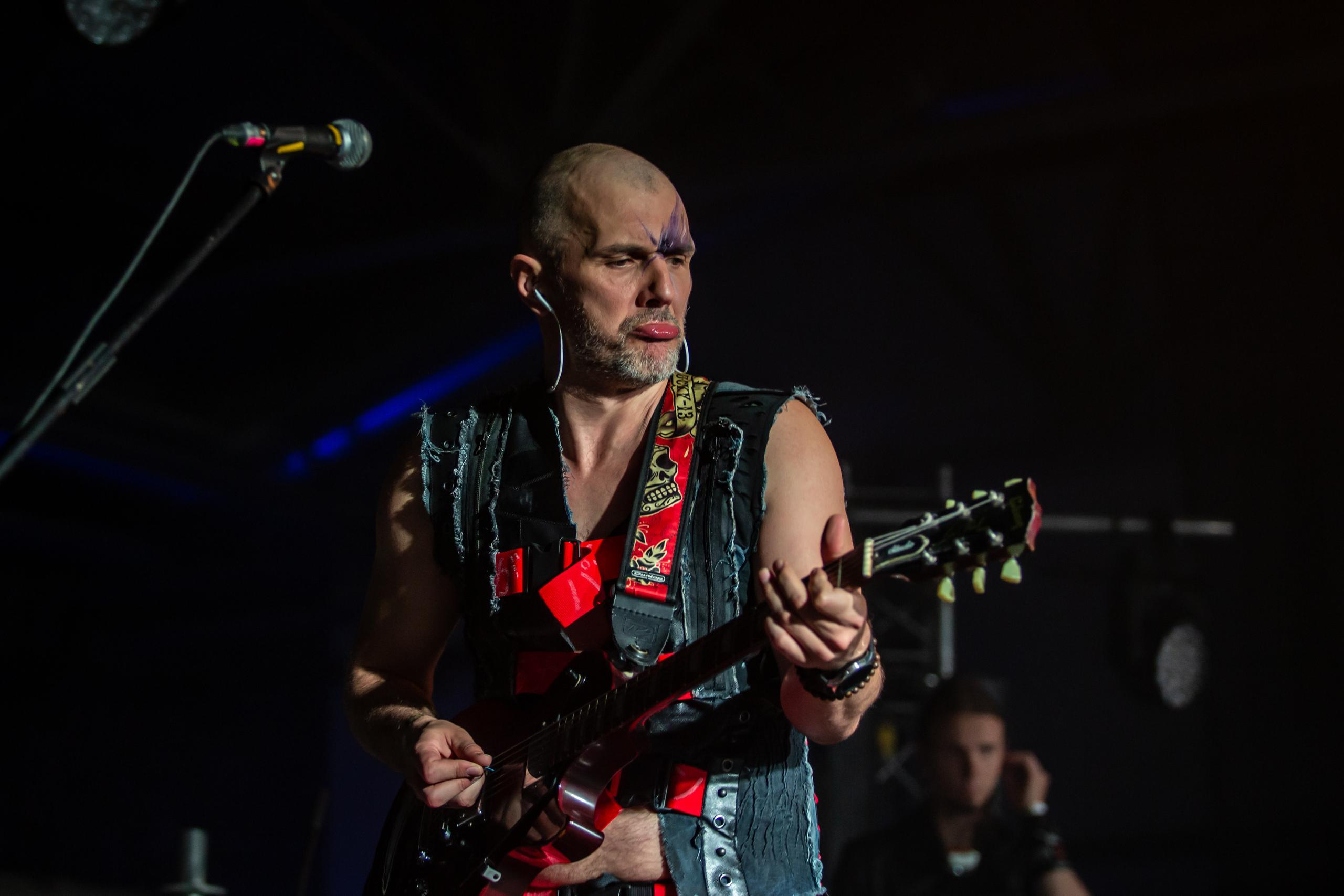 СКВОРЦЫ СТЕПАНОВА (ЖИВОЙ). Фотограф Сонкина Татьяна