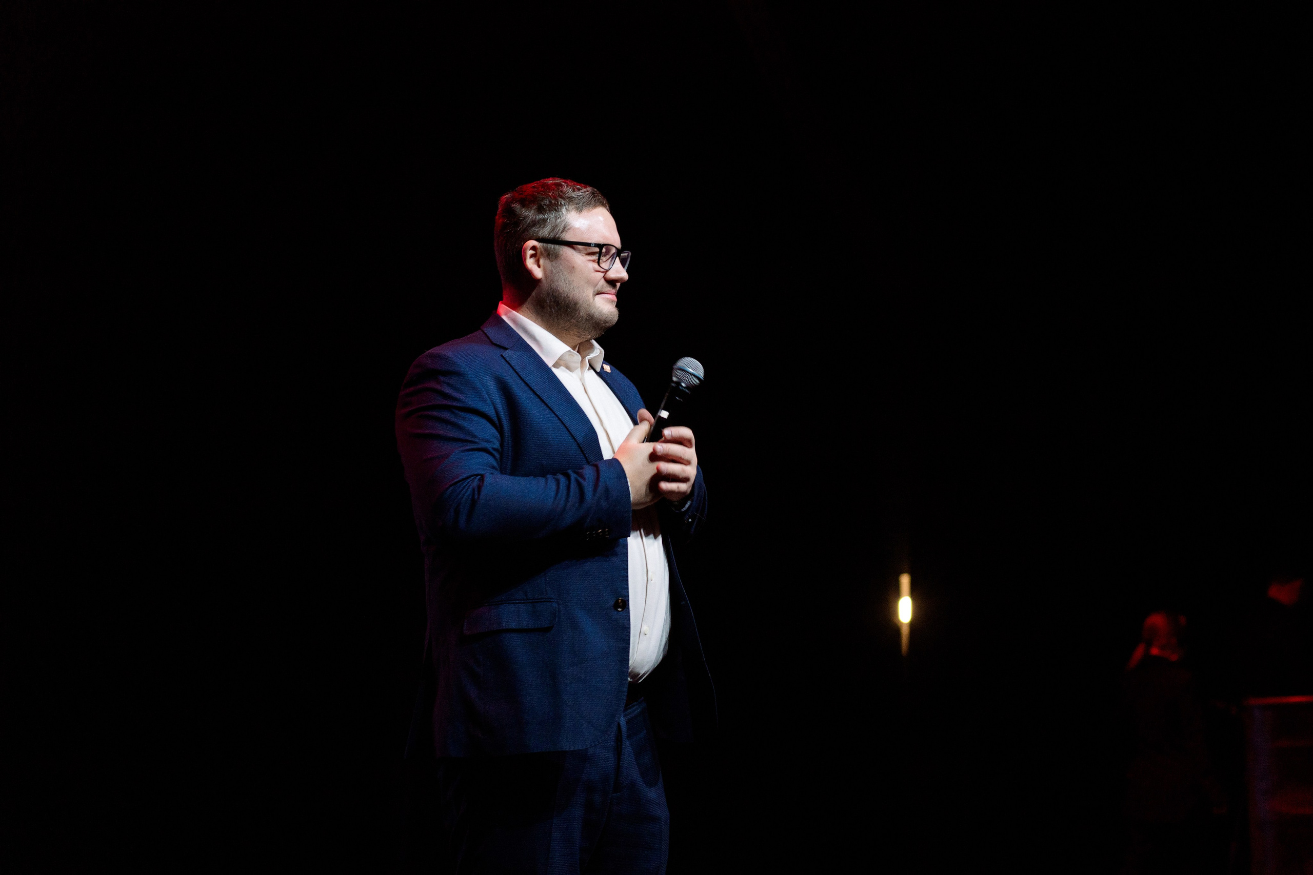 РЕПОРТАЖ: НОВЫЙ ГОД В ДК МЕТАЛЛУРГ. Профессиональный фотограф в Ижевске Леша Петров