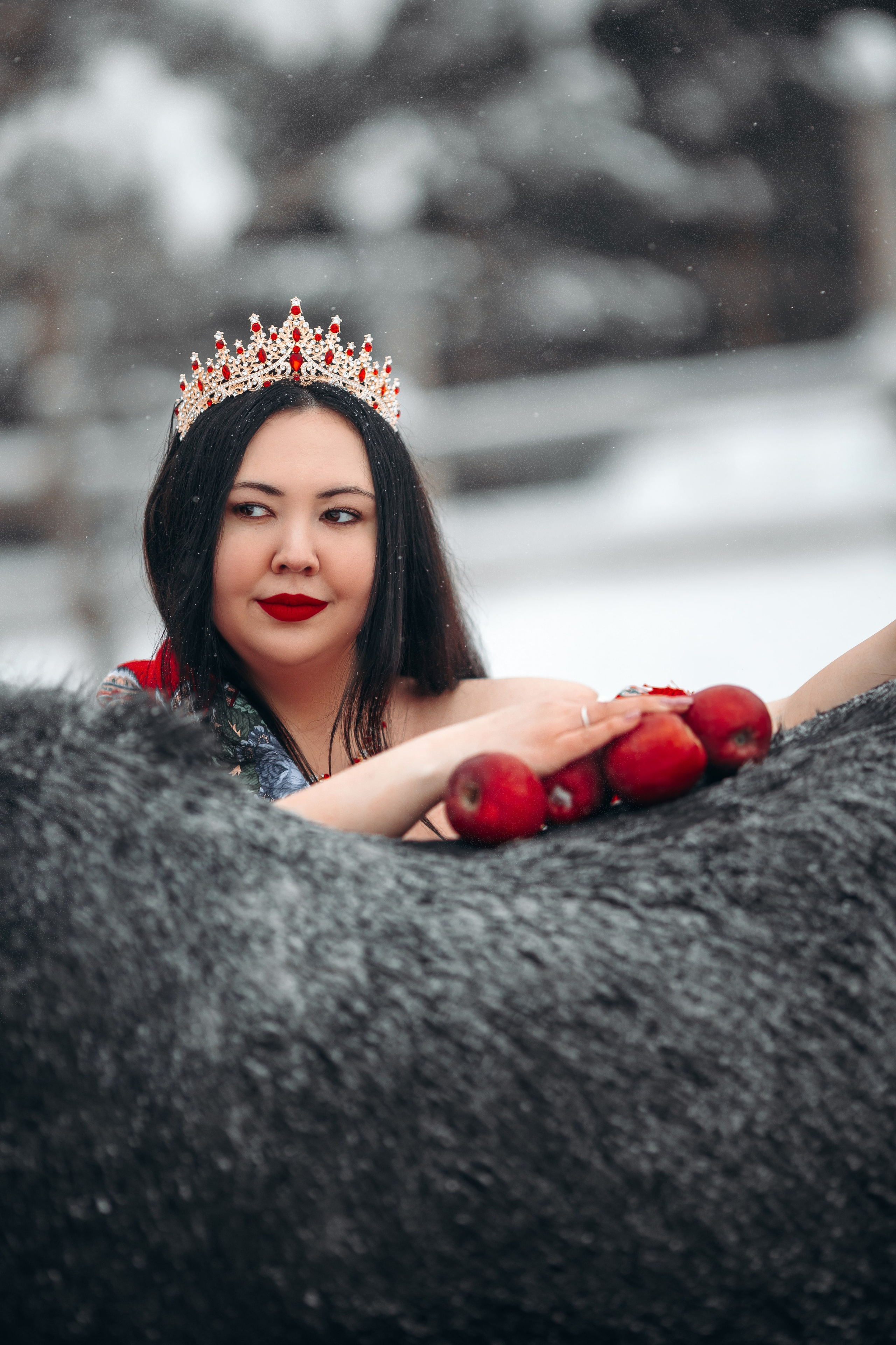 Яблоки на снегу. Анна Молчанова конный фотограф в Тюмени | фотосессии с лошадьми Тюмень