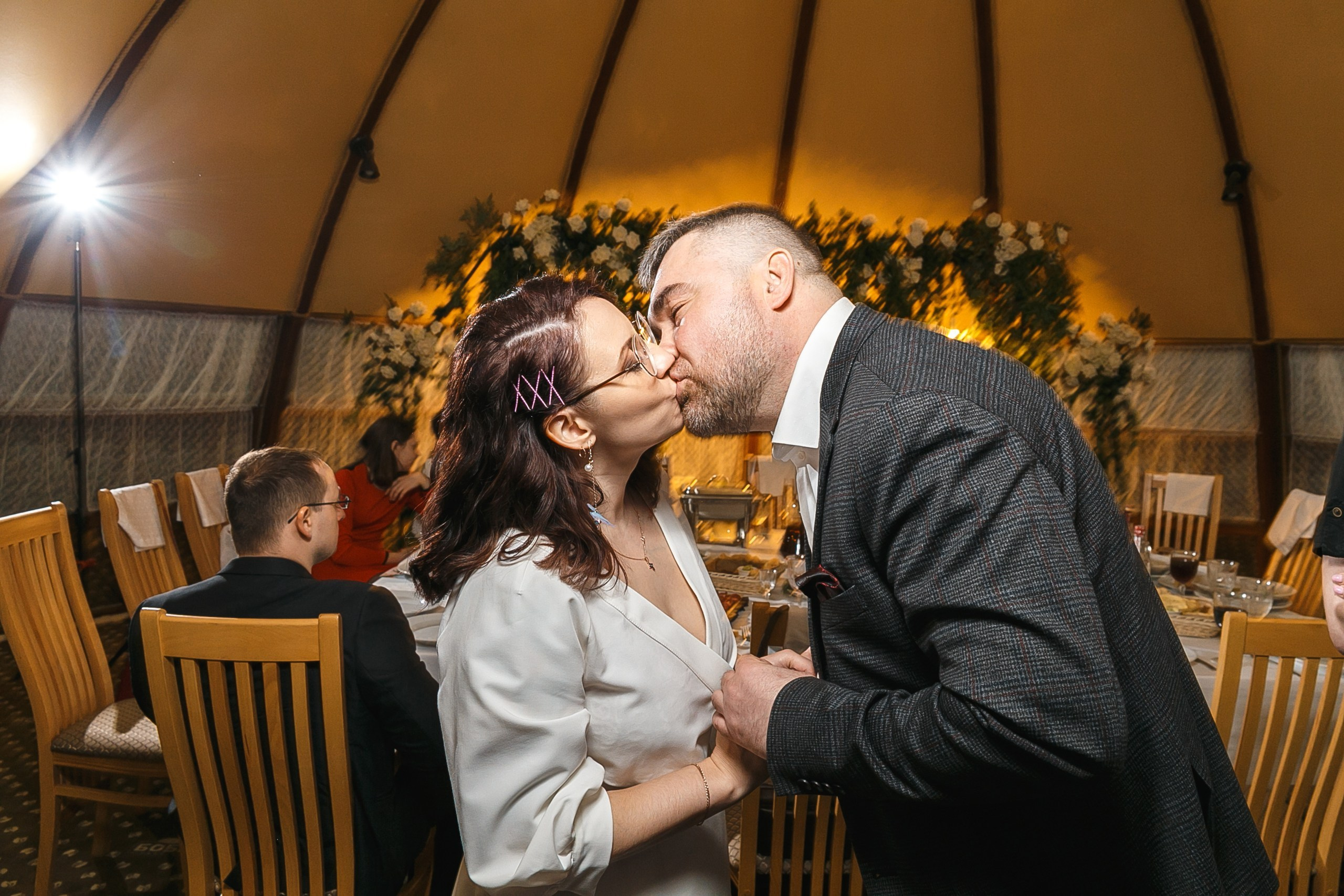 Яна и Алексей: свадебный день. Событийный фотограф Максим Бескоровайновнов