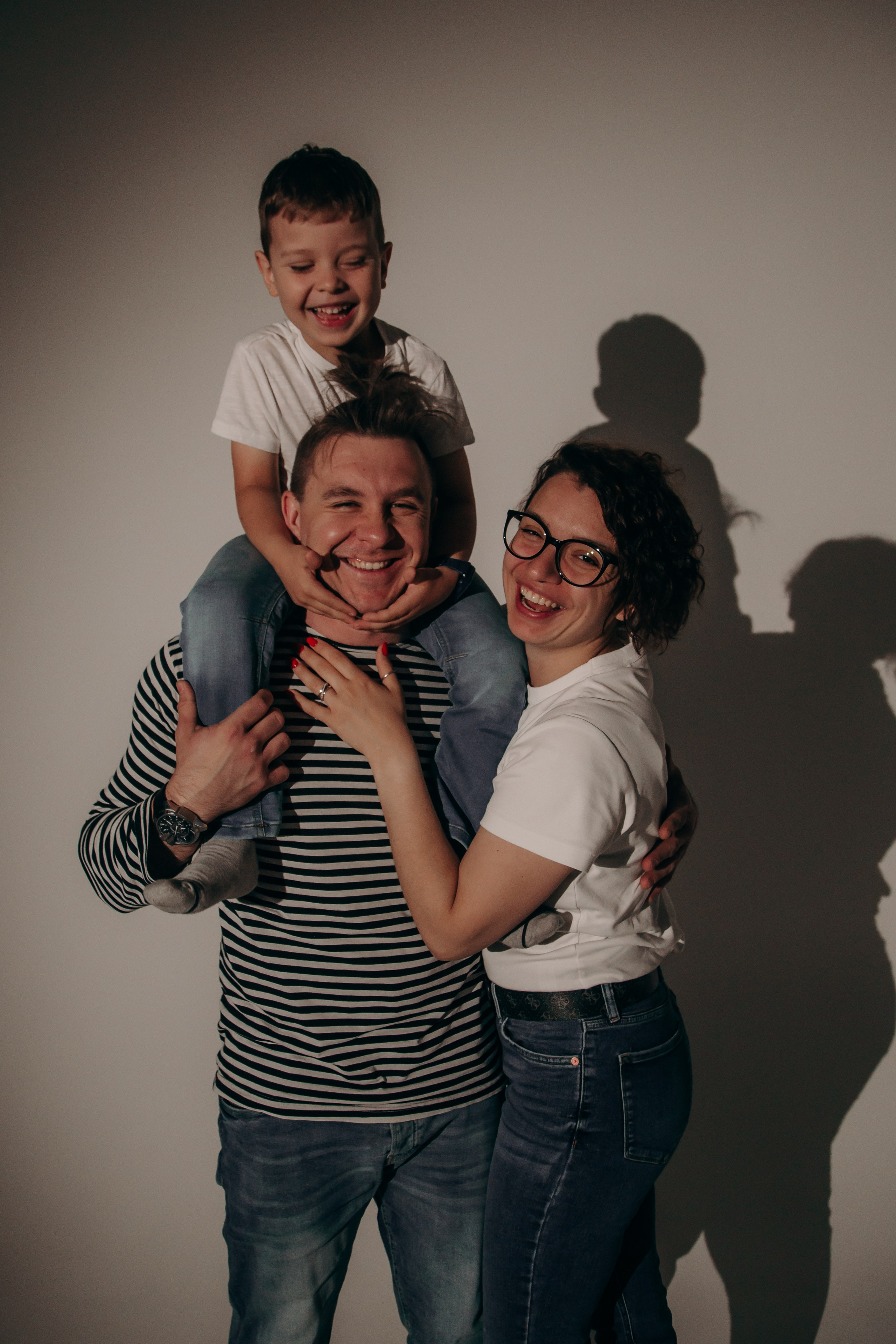 Эмоции важнее декора:) Съемка на циклораме. Фотограф вашей улыбки. Москва