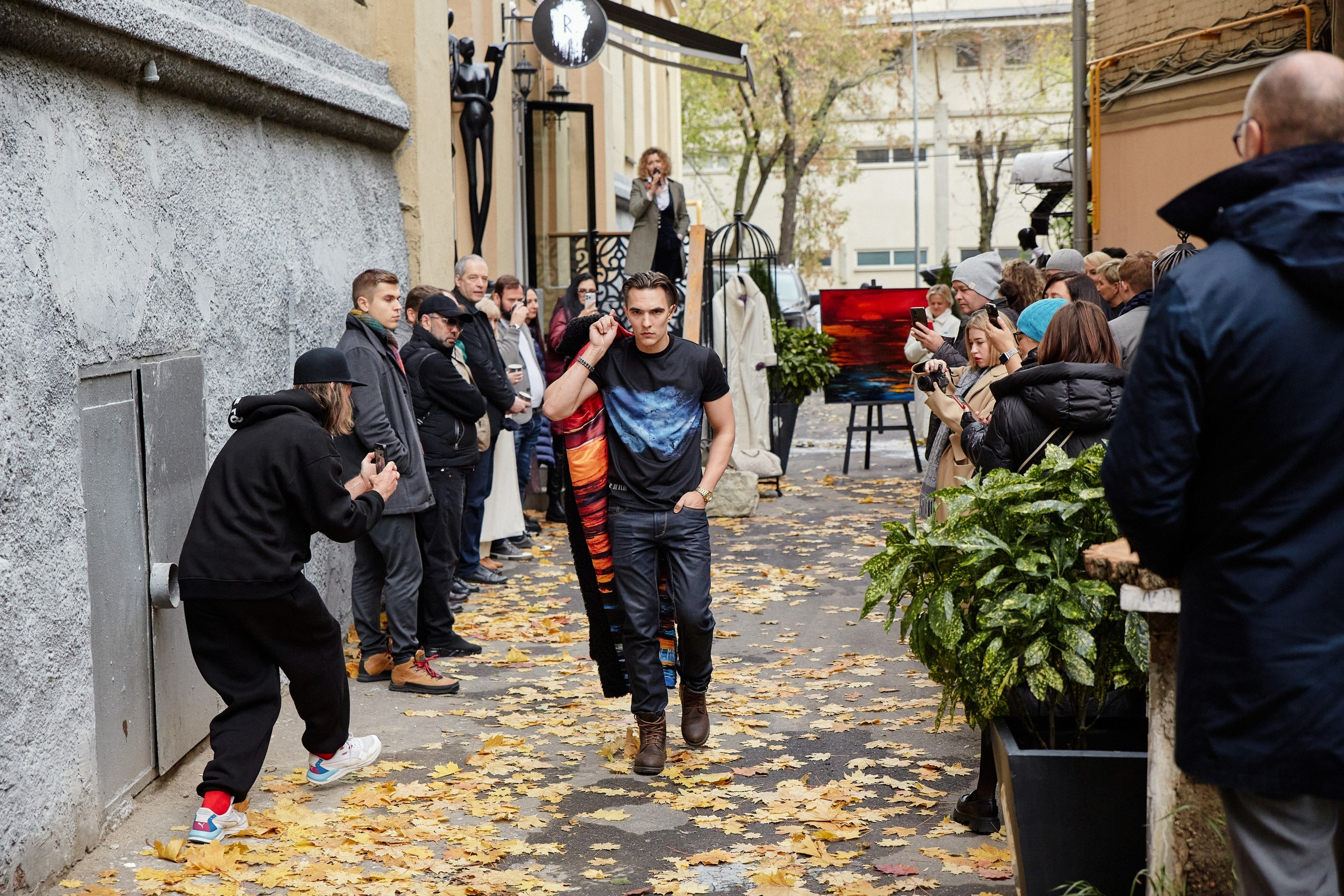 Показ Art Apparel в Москве. Коммерческий фотограф в Москве Павел Володин — фотосъемка для бизнеса