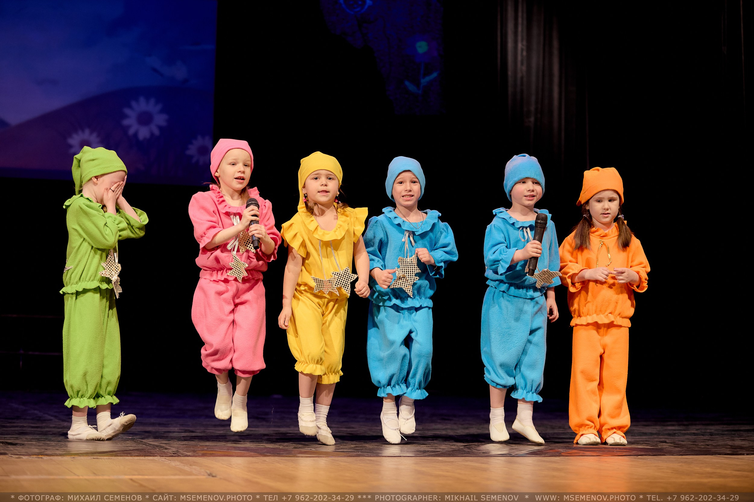 Концерт «Веселая семейка». Photographer for business Mikhail Semenov. Aqua photo studio, photo school