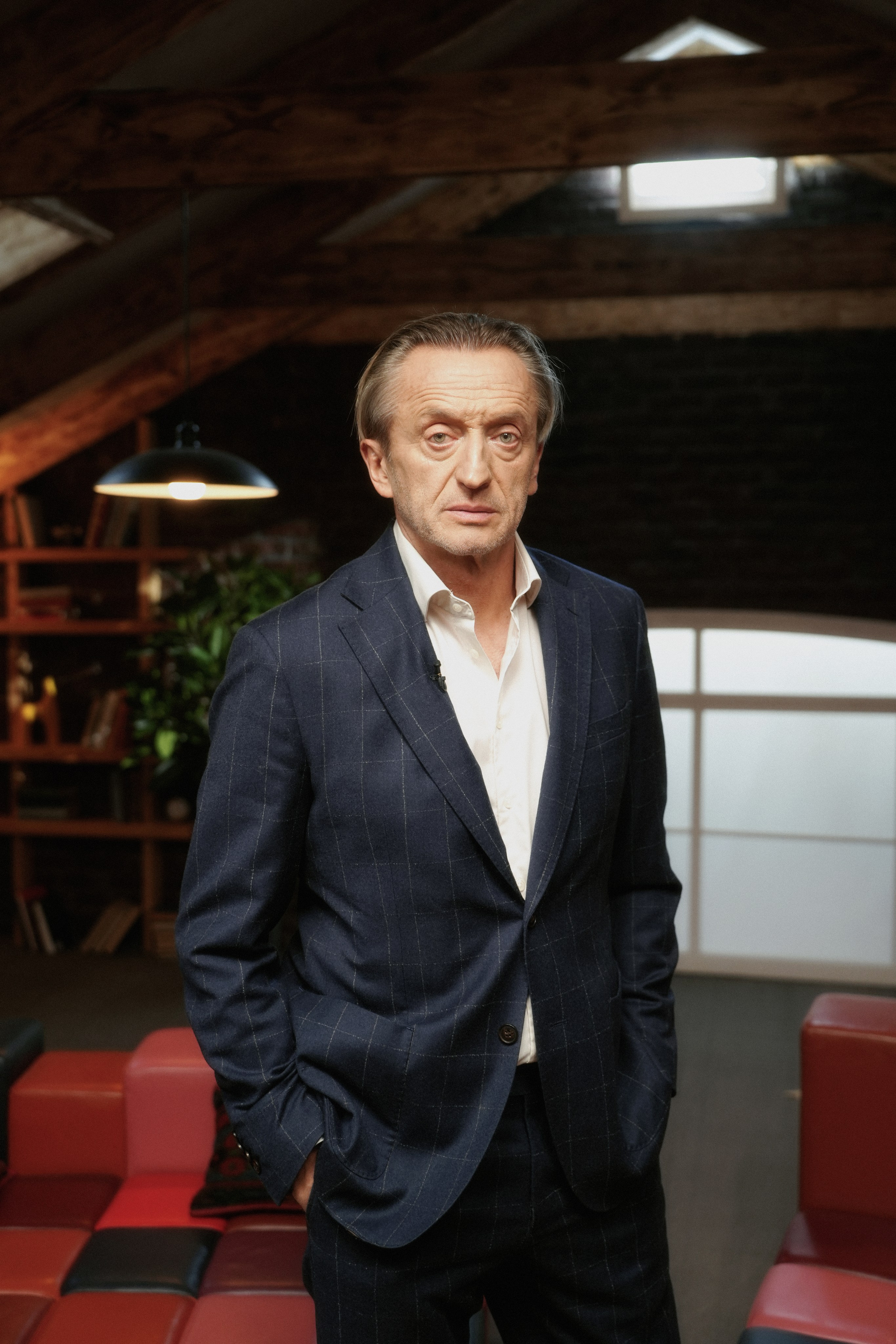 НОВОЕ СЛОВО. ANNA — PHOTOGRAPHER