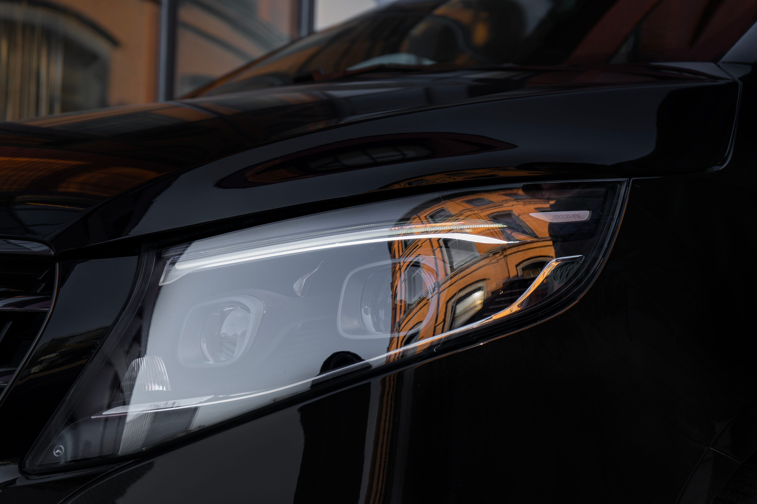 Mercedes-Benz V-class