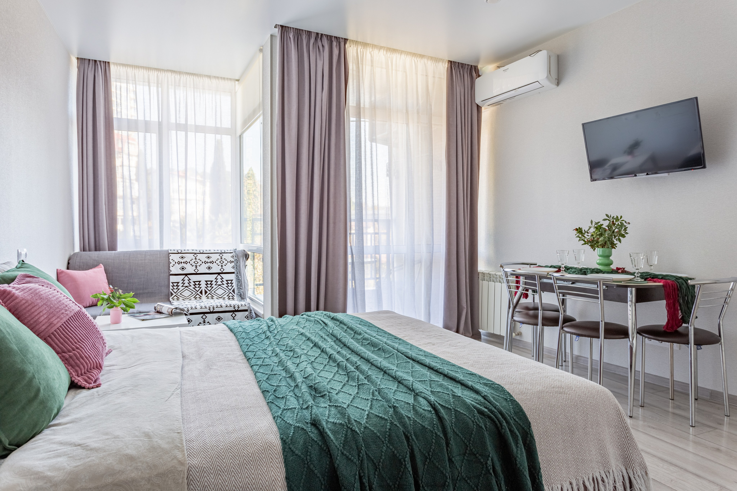 Хоумстейджинг в студии под посуточную аренду. Интерьерный фотограф. Хоумстейджер. Сочи/Адлер/Красная поляна