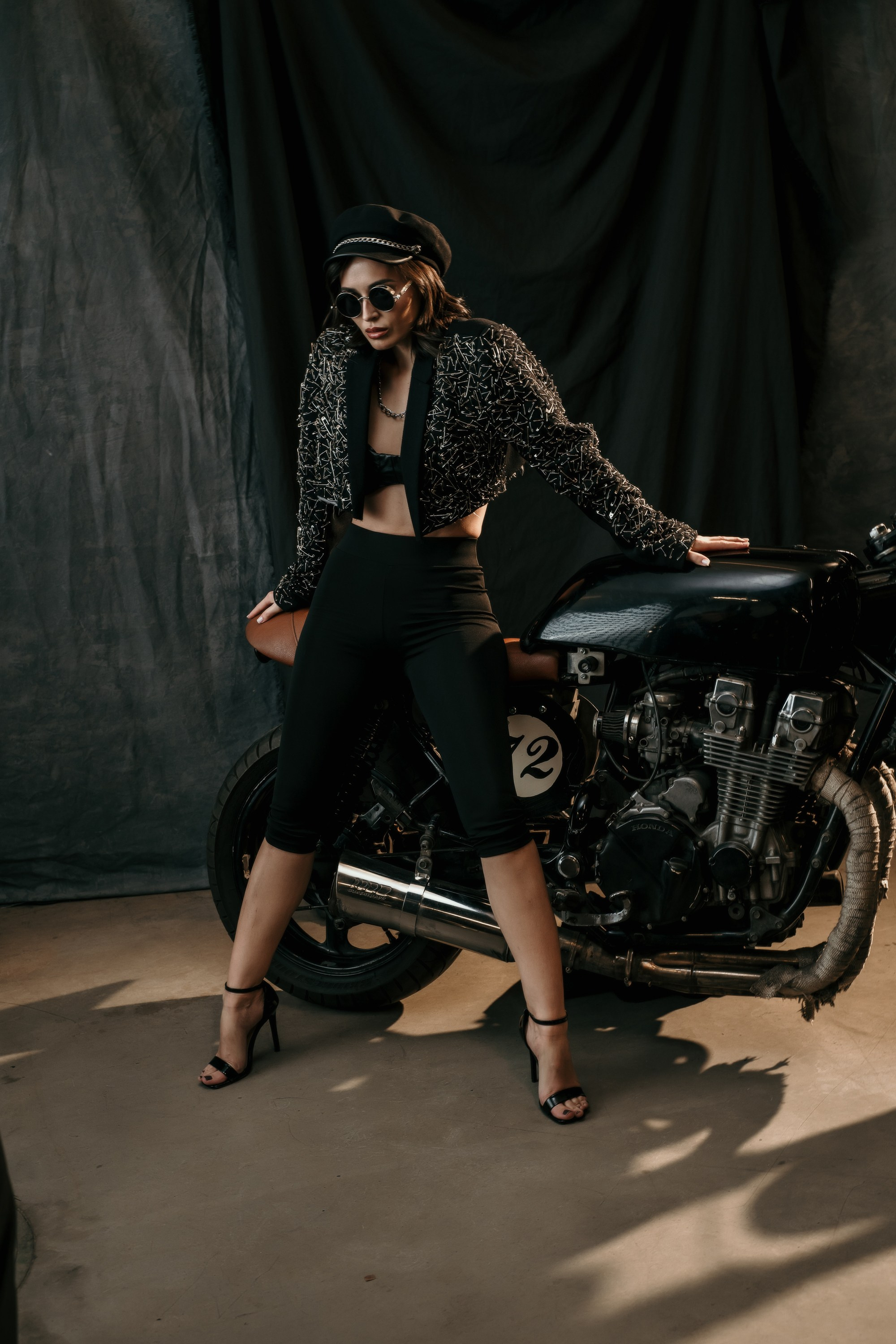 Фотосессия на мотоцикле в Санкт-Петербурге. Свадебный, семейный, портретный, репортажный фотограф в Санкт-Петербурге