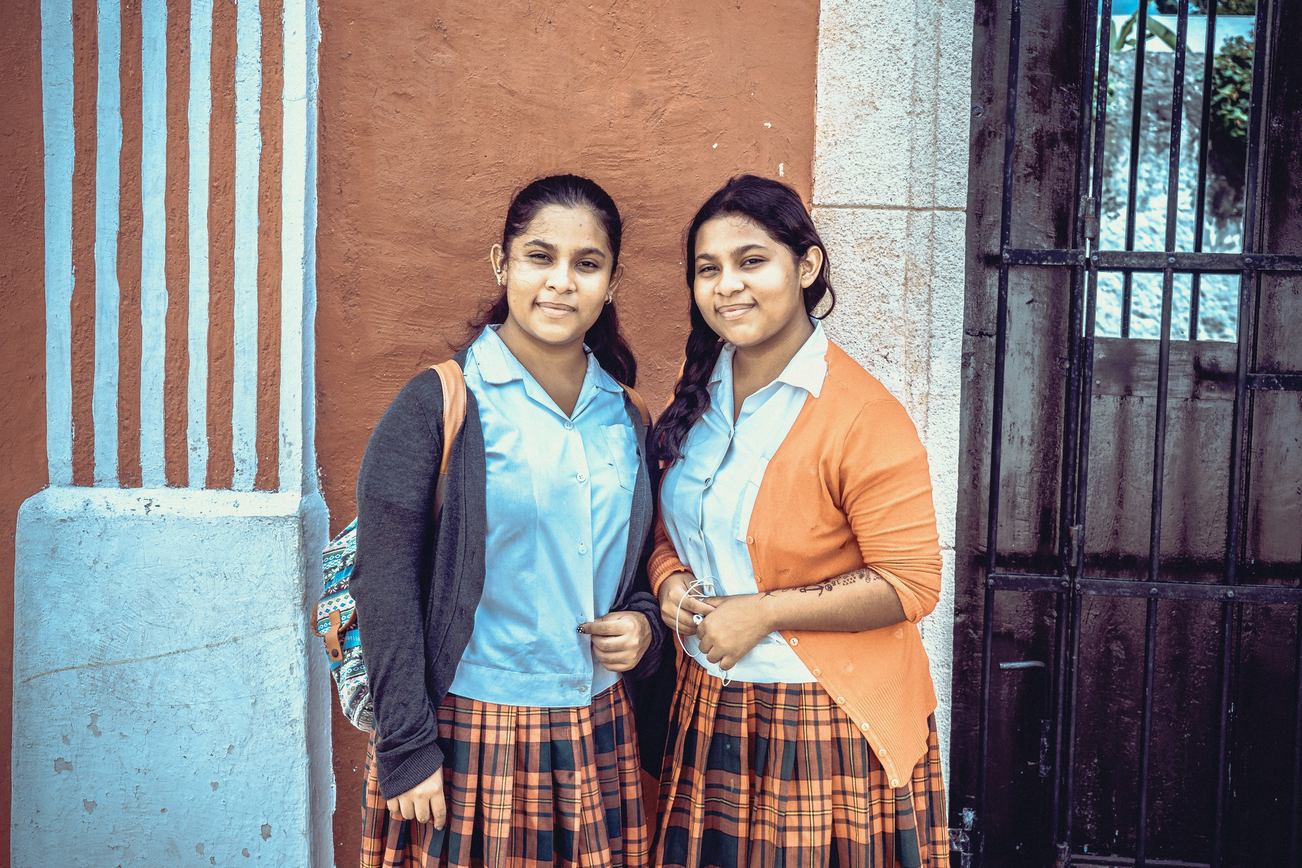 Две мексиканские школьницы.