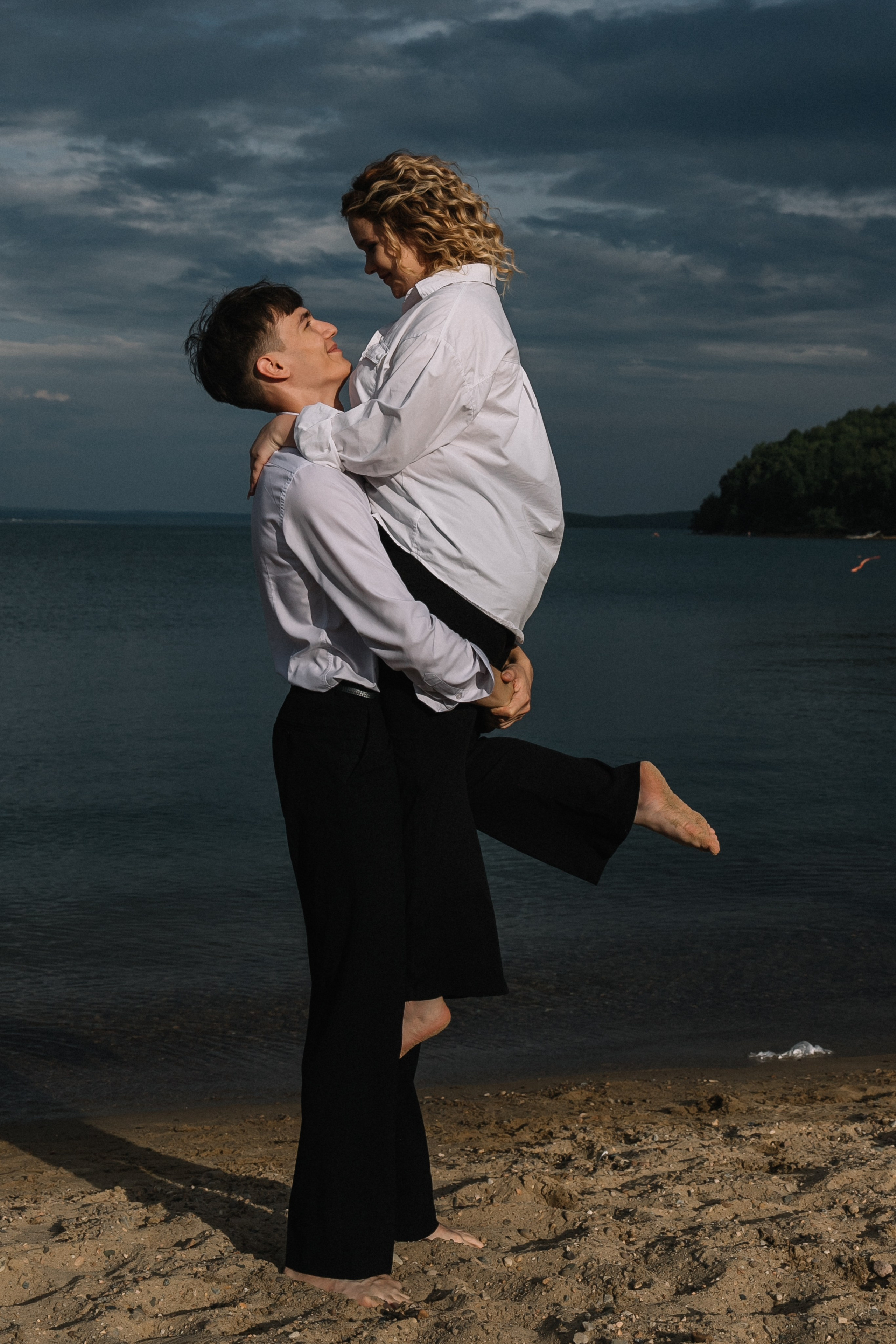 LOVE story для Лизы и Дениса. Фотограф в Иркутске Анастасия Кись. Студийная фотосессия беременности в тканях Иркутск. Семейная фотосессия, ПОРТРЕТ «ПОКОЛЕНИЕ»