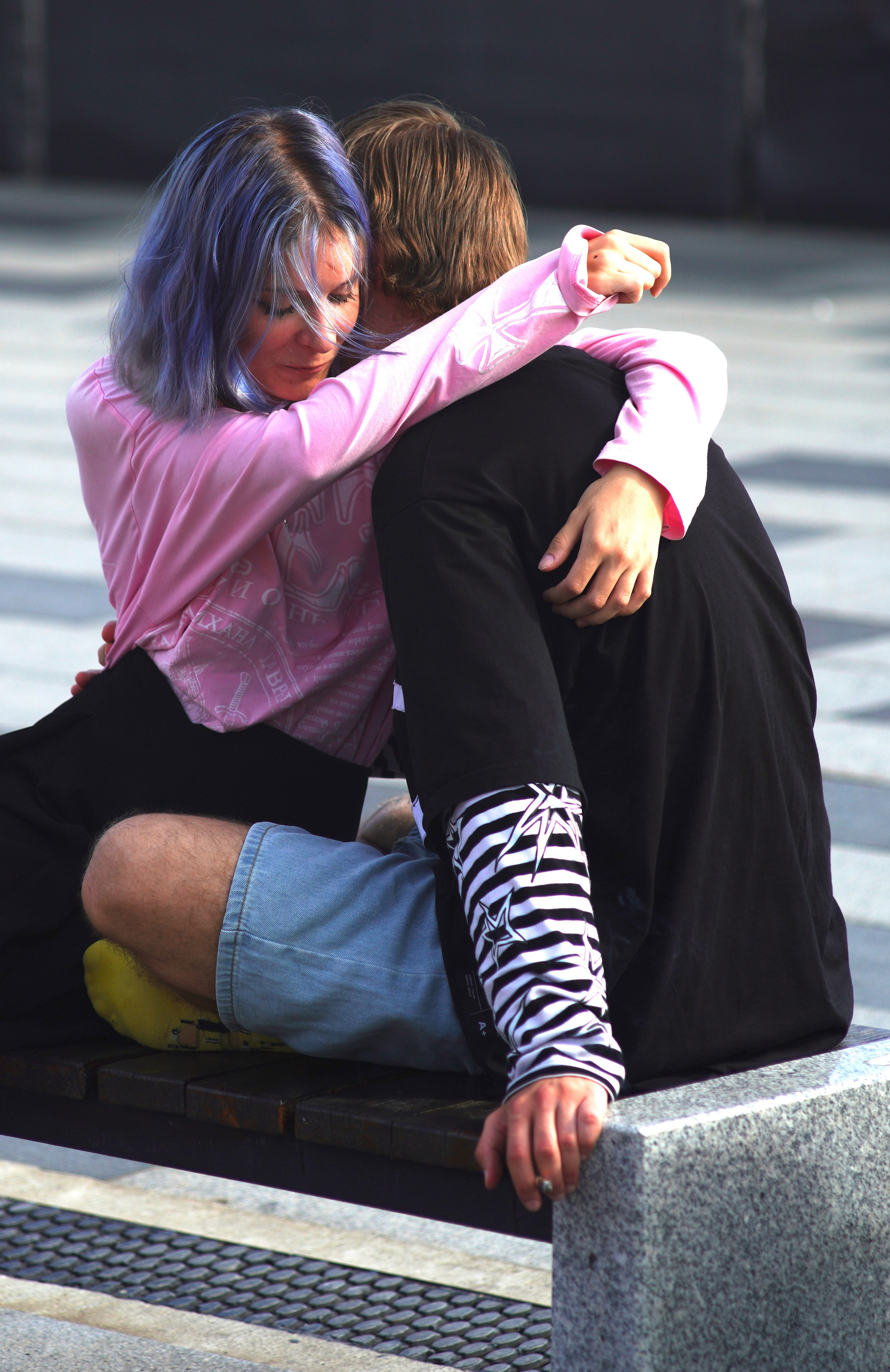 Синие локоны и тёплые объятия. Фотограф Владивосток (художественный портрет, празднование, торжество, мероприятие, фотопрогулка)