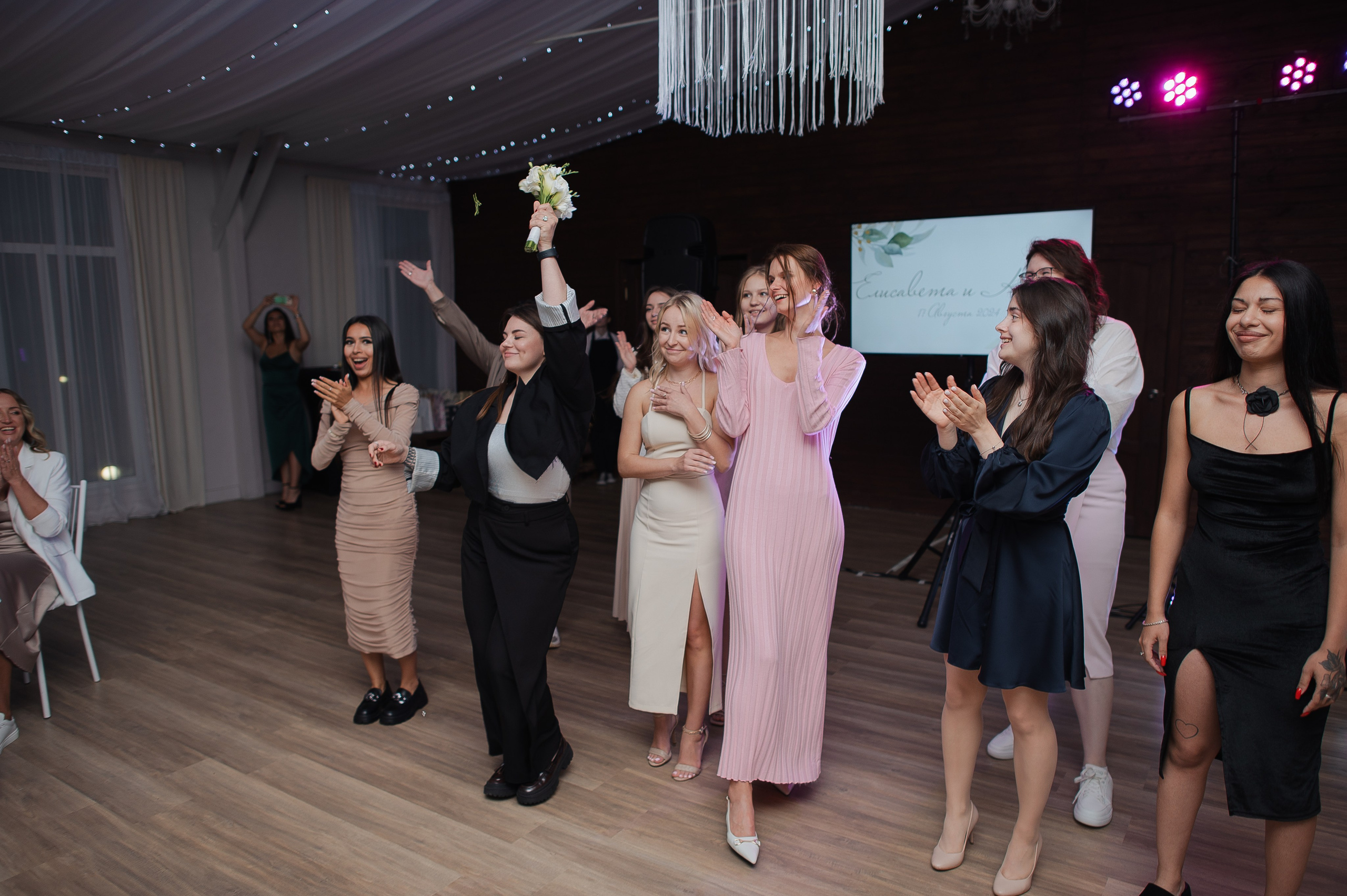 Свадьба на берегу Волги. Свадебный фотограф в Ярославле Денис Медоваров