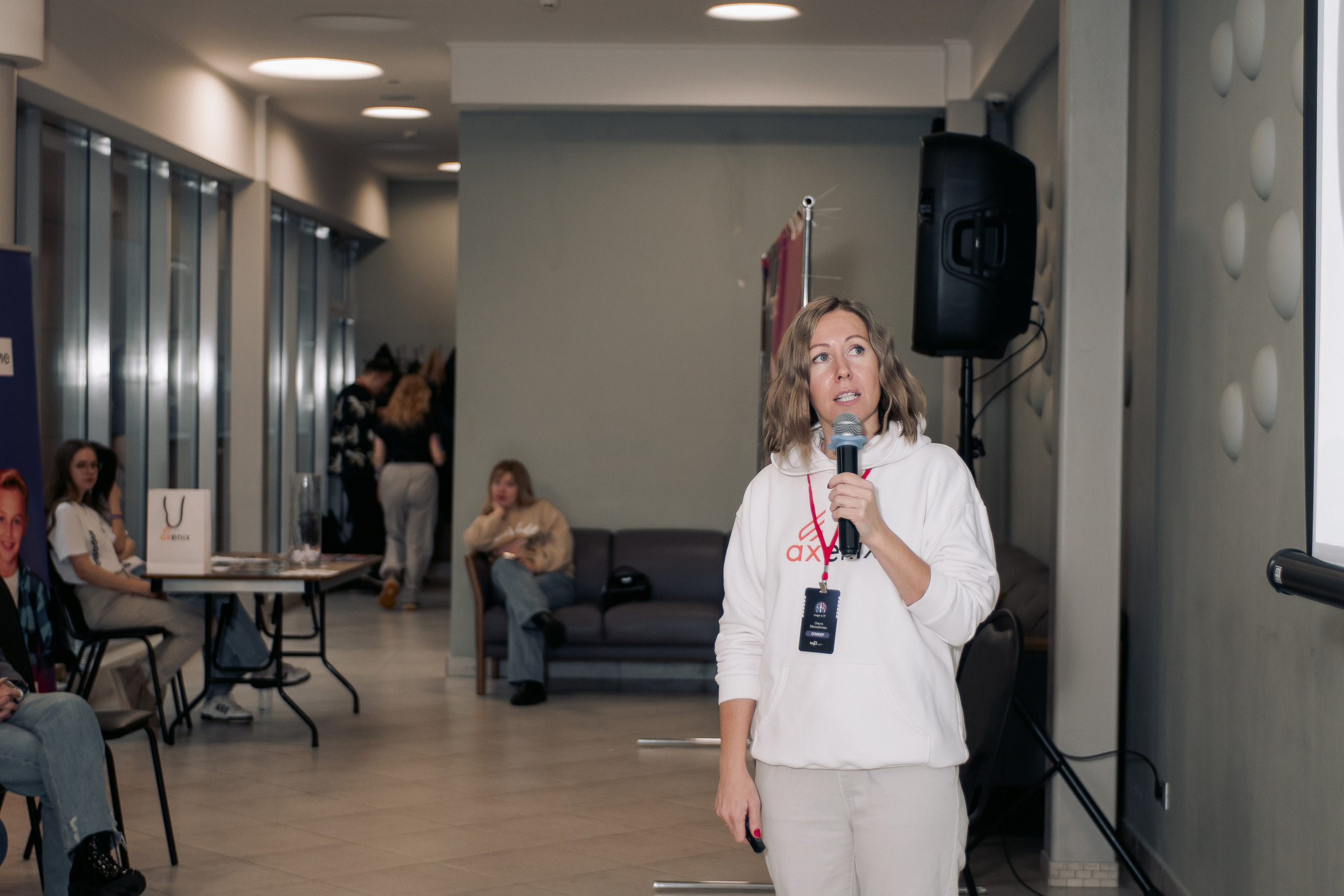 It-конференция компьютерной академии Топ. Фотограф в Твери Дементьева Анастасия