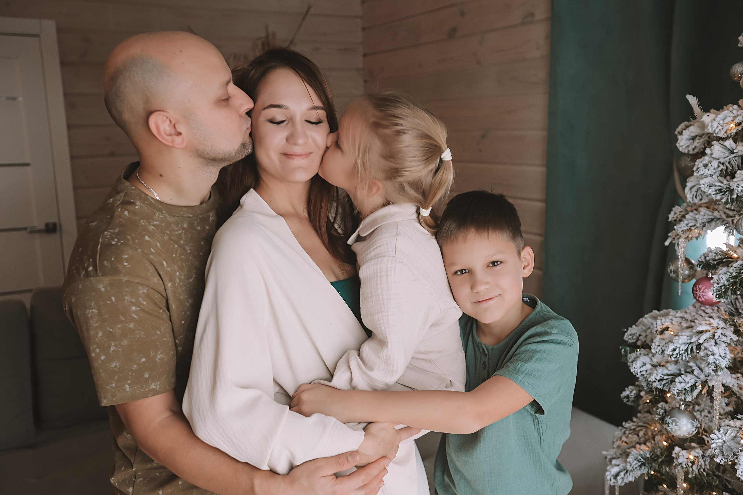 Домашняя. Семейный фотограф Тюмень, фотограф на роды Салмина Мария