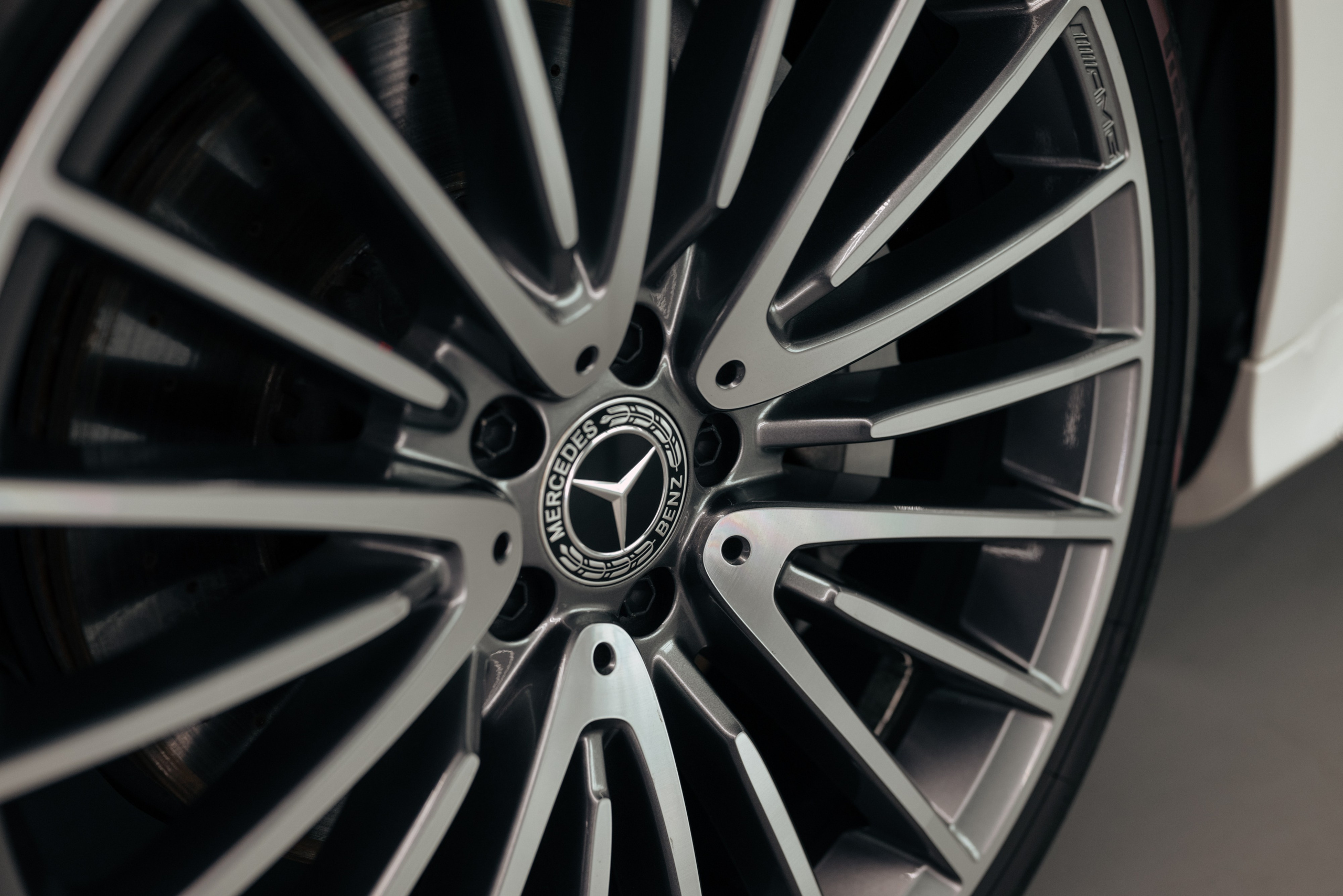 Mercedes 223 white on red. DeLorein