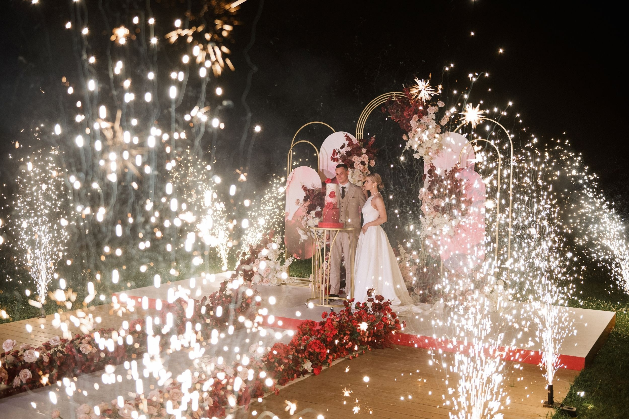 Огненно-пиротехническое шоу, салюты, пиротехника на ваш праздник!