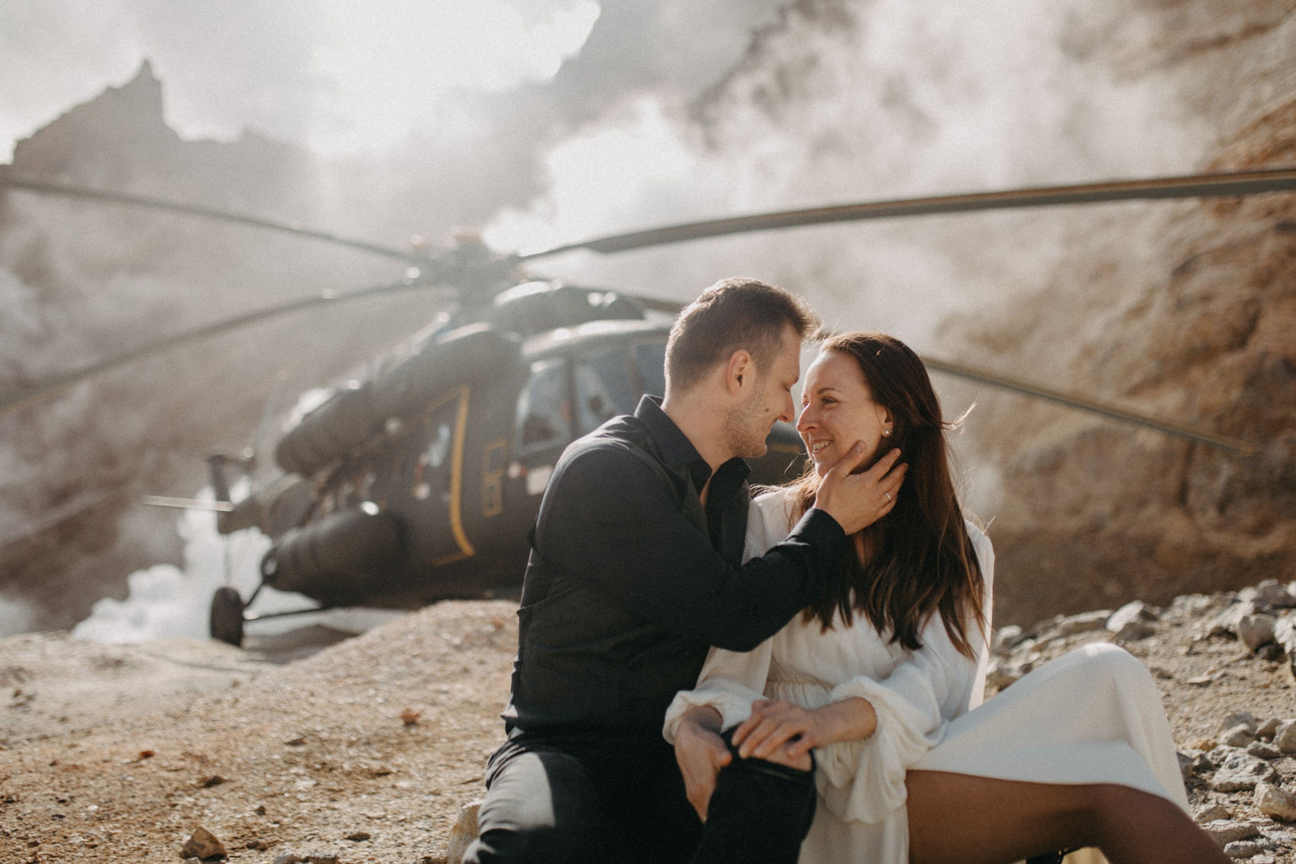 Мутновский вулкан. Федор и Ольга. Свадебное фото и видео на Камчатке. Туристические маршруты