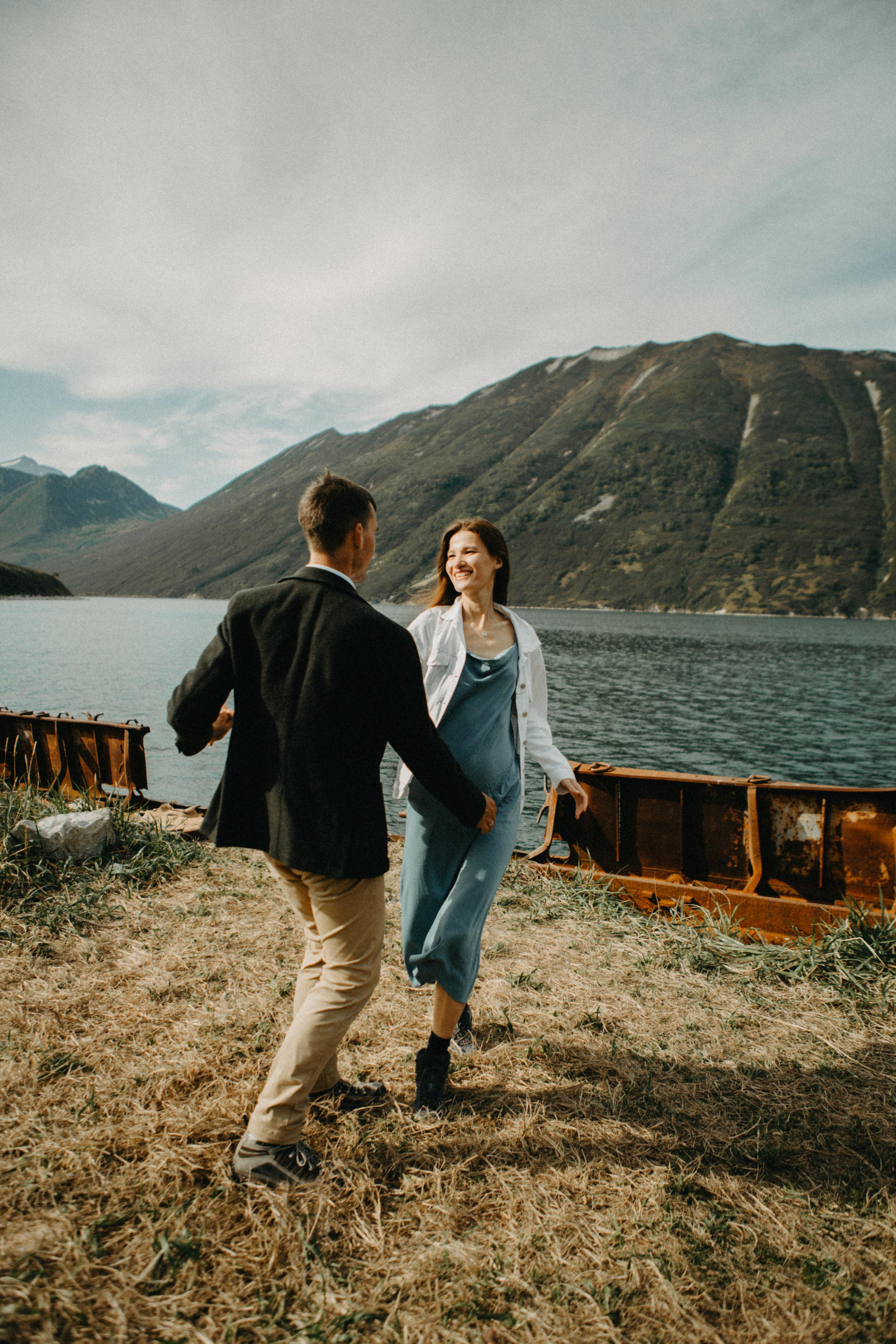 Николай и Марьям. Бухта Русская. Свадебное фото и видео на Камчатке. Туристические маршруты