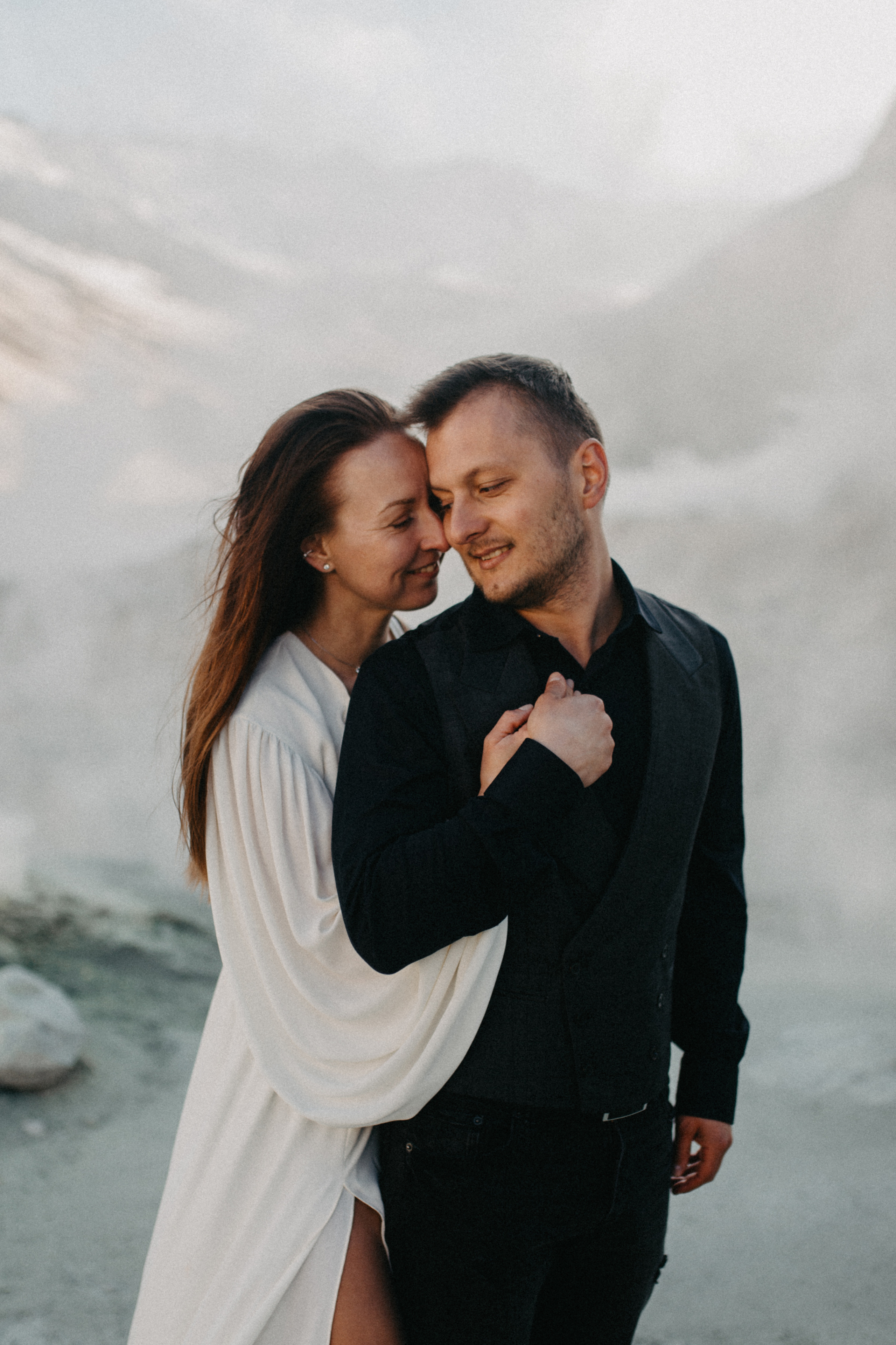 Мутновский вулкан. Федор и Ольга. Свадебное фото и видео на Камчатке. Туристические маршруты