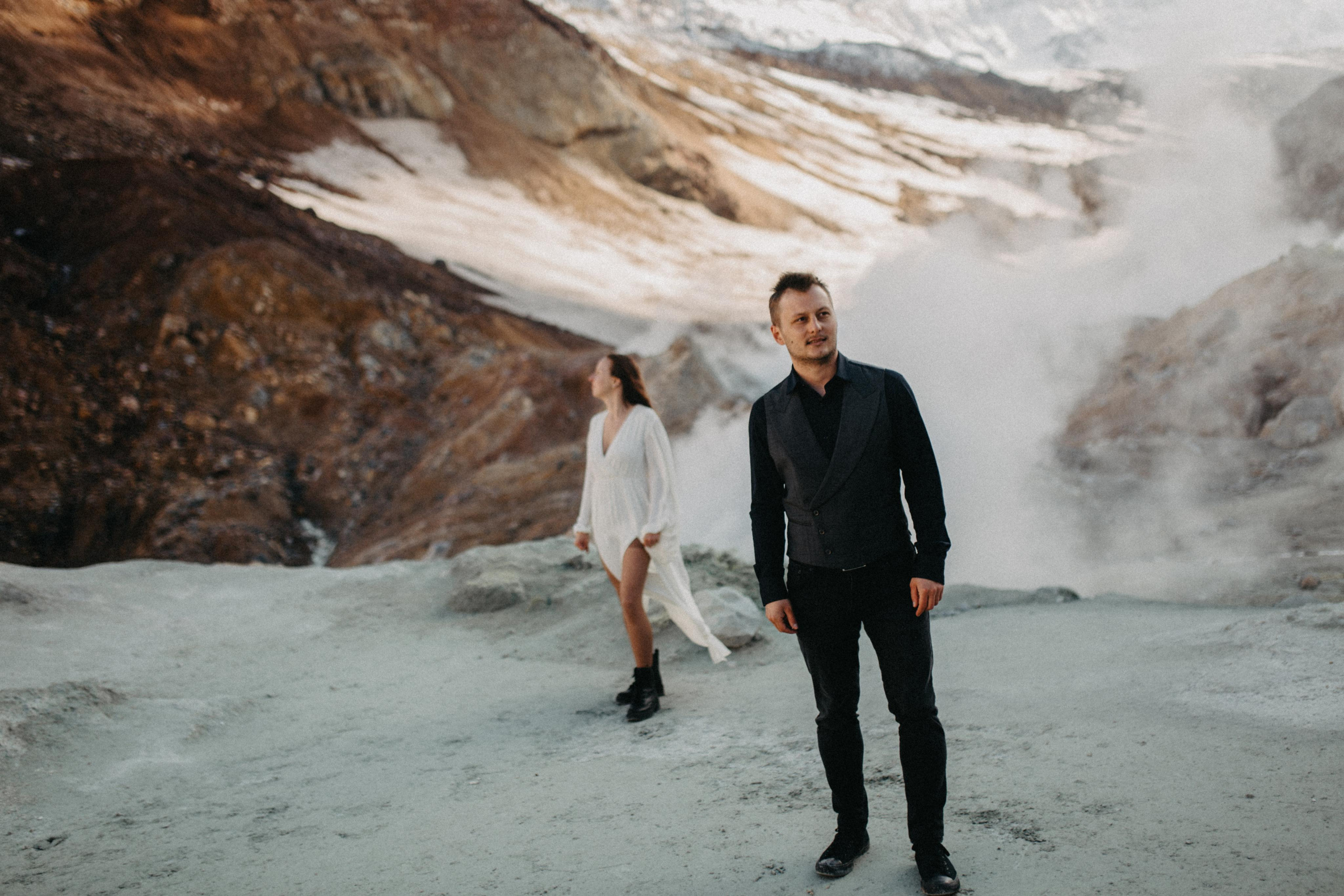 Мутновский вулкан. Федор и Ольга. Свадебное фото и видео на Камчатке. Туристические маршруты