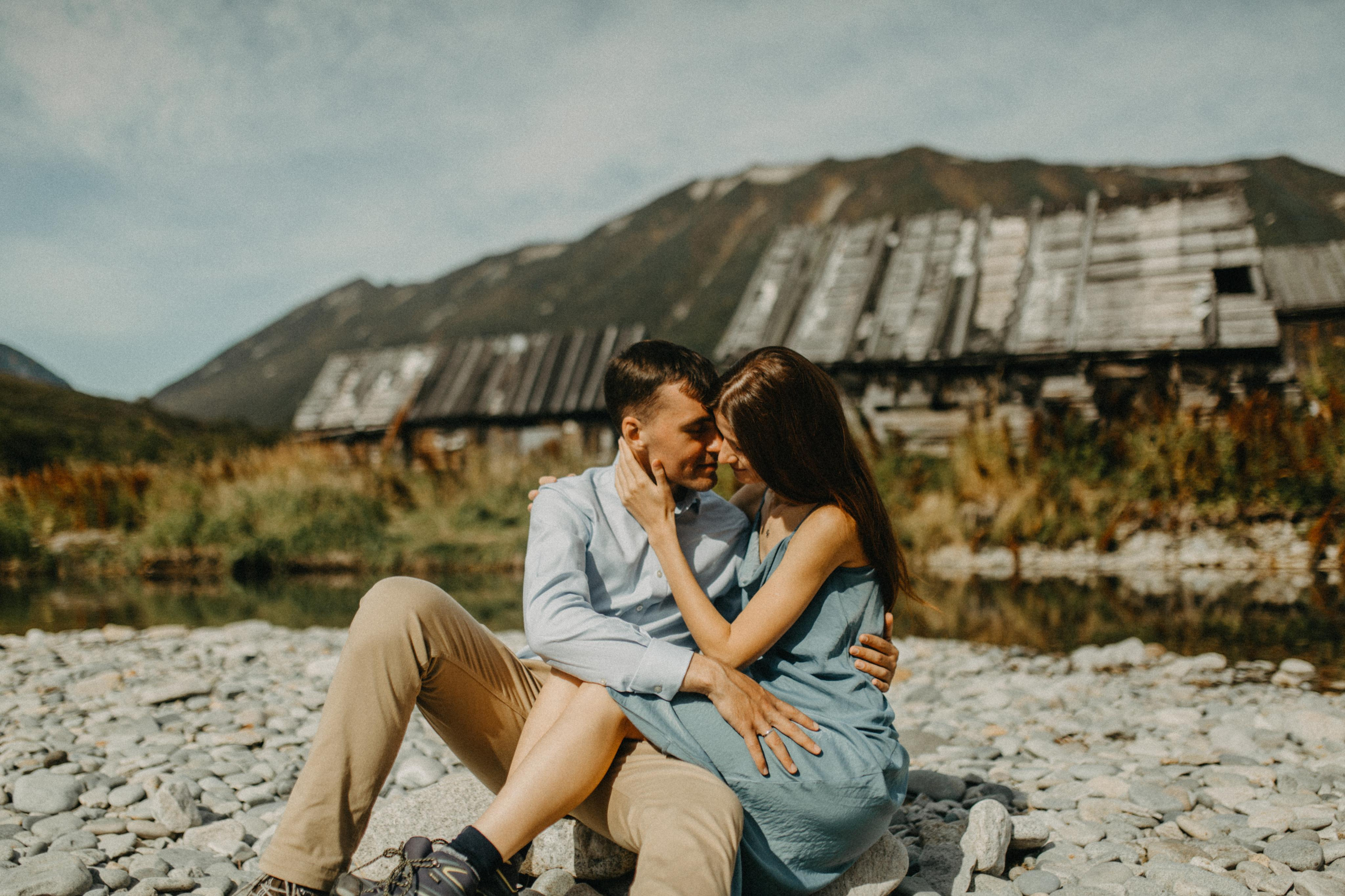 Николай и Марьям. Бухта Русская. Свадебное фото и видео на Камчатке. Туристические маршруты