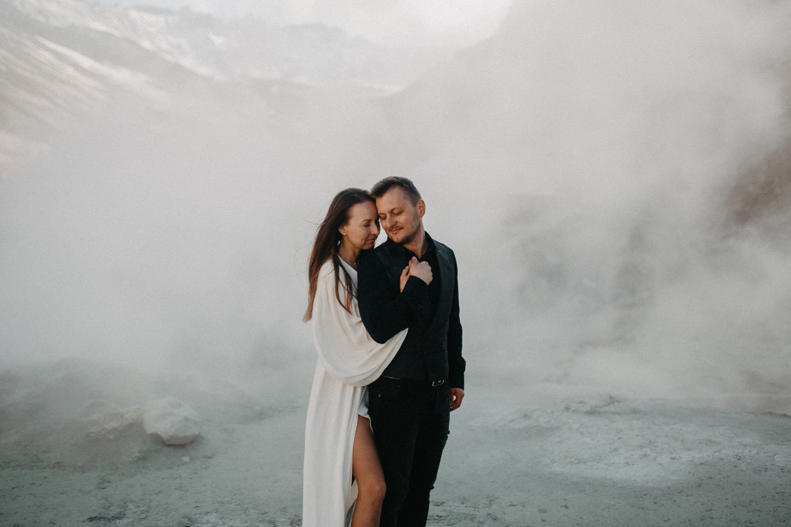 Мутновский вулкан. Федор и Ольга. Свадебное фото и видео на Камчатке. Туристические маршруты