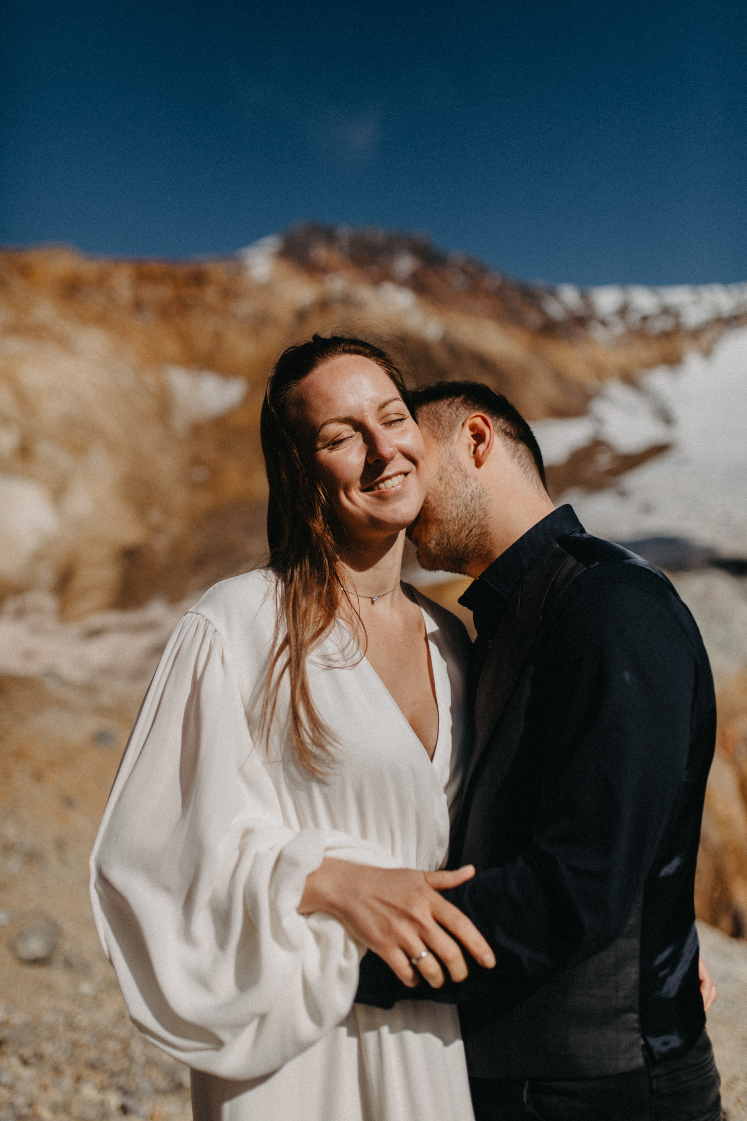 Мутновский вулкан. Федор и Ольга. Свадебное фото и видео на Камчатке. Туристические маршруты