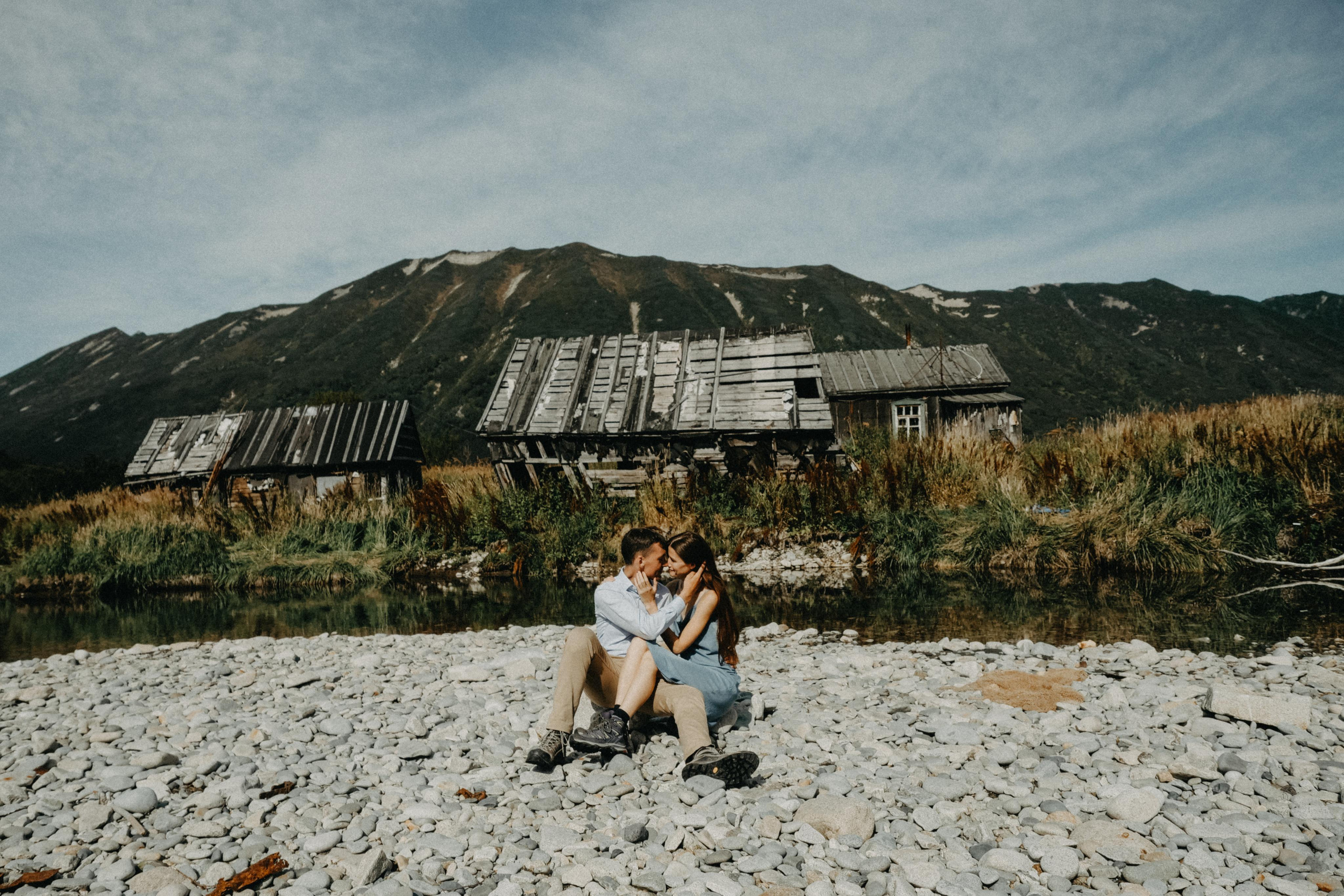 Николай и Марьям. Бухта Русская. Свадебное фото и видео на Камчатке. Туристические маршруты