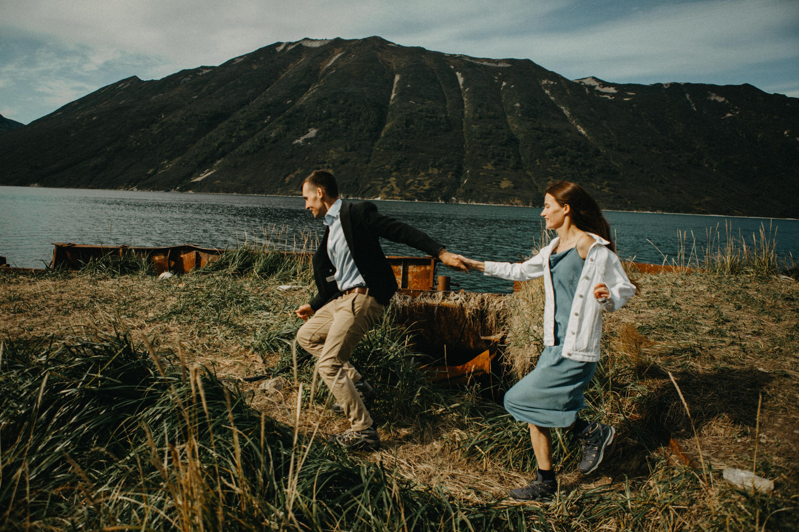 Николай и Марьям. Бухта Русская. Свадебное фото и видео на Камчатке. Туристические маршруты