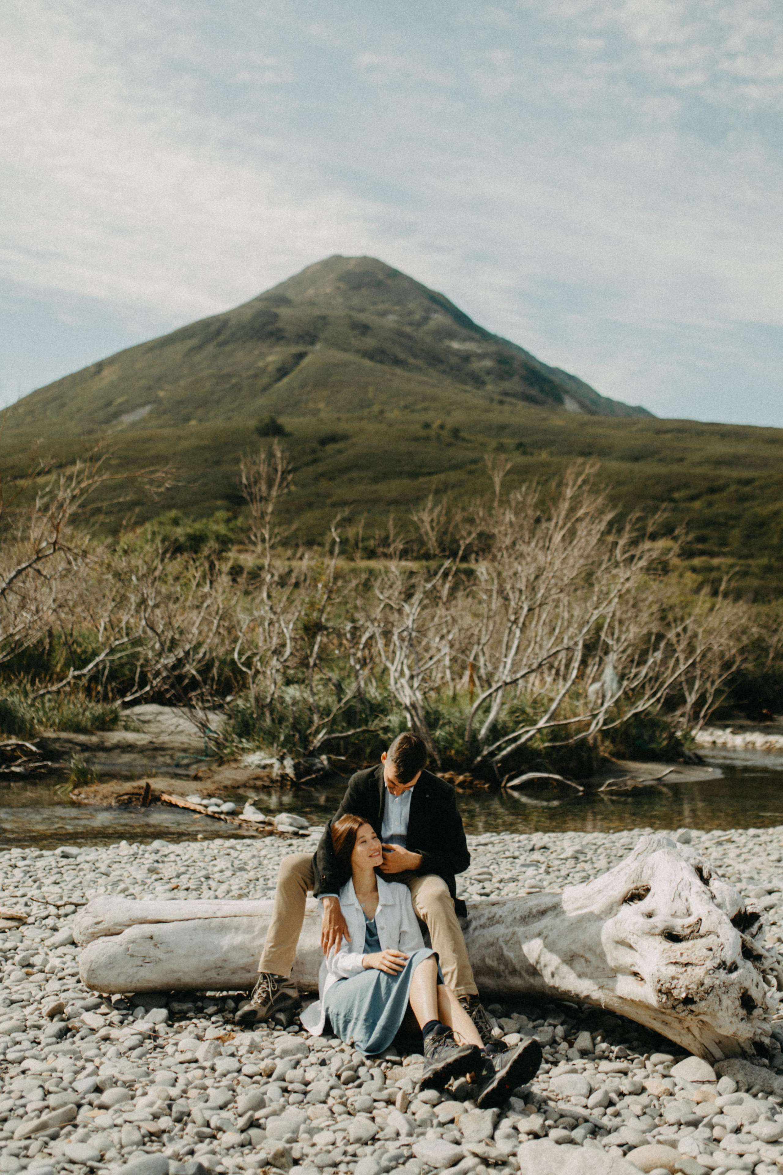 Николай и Марьям. Бухта Русская. Свадебное фото и видео на Камчатке. Туристические маршруты