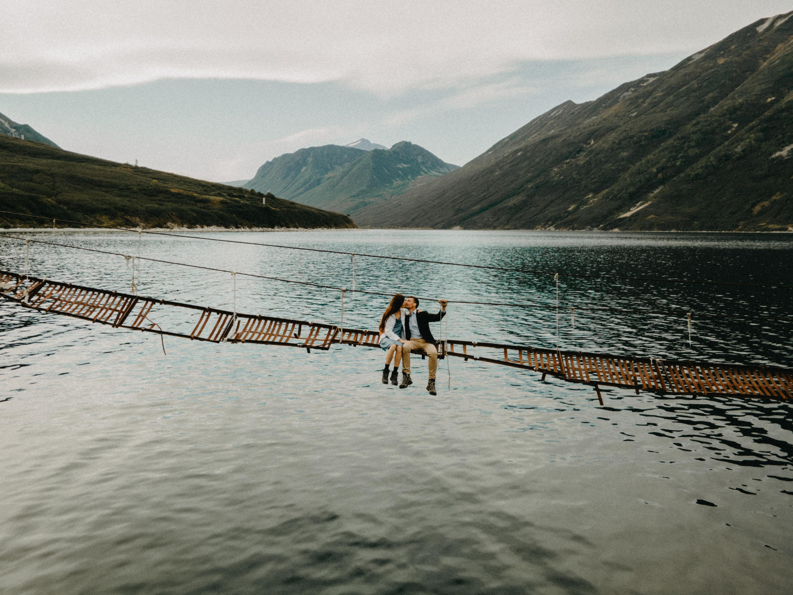 Николай и Марьям. Бухта Русская. Свадебное фото и видео на Камчатке. Туристические маршруты