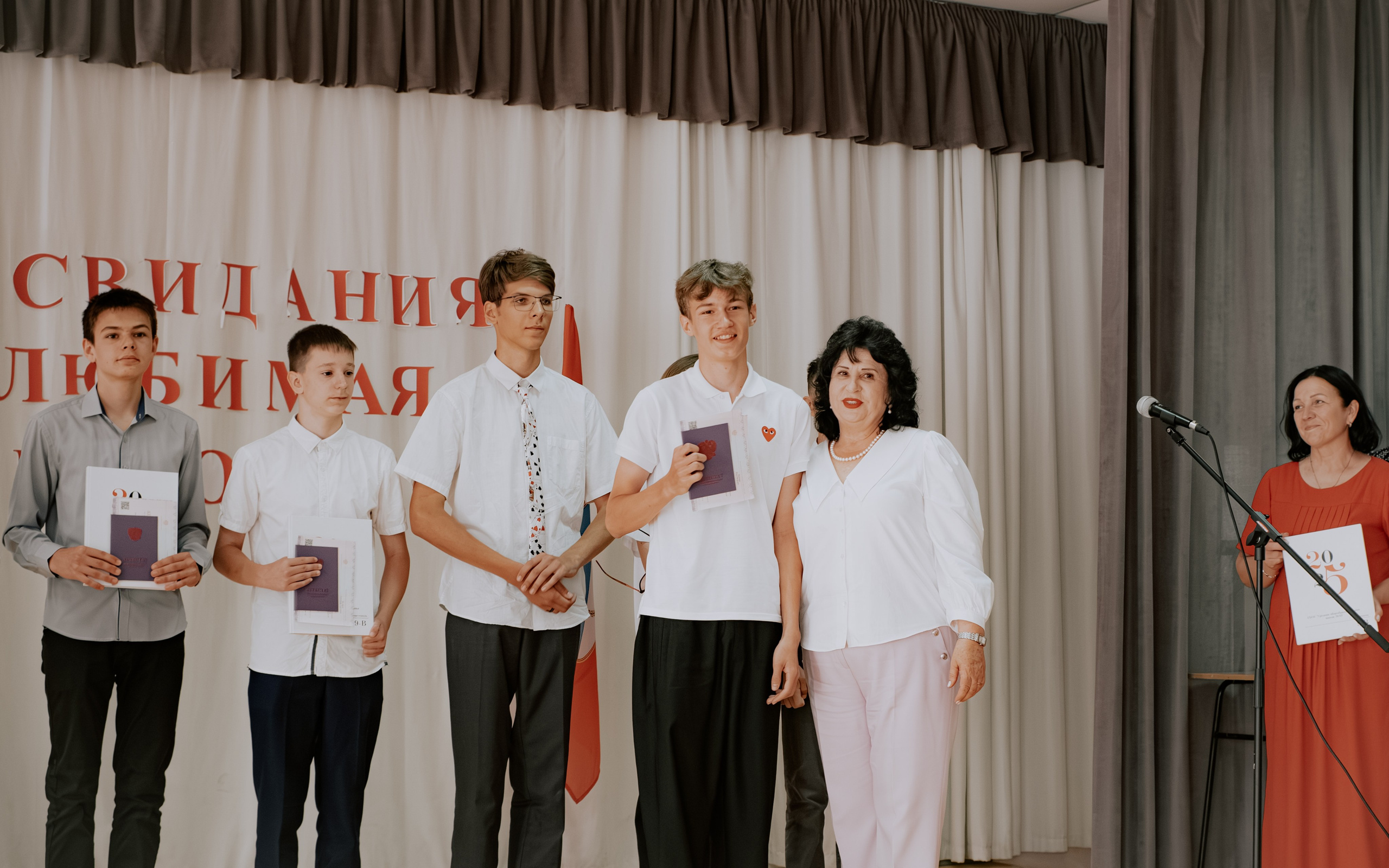 Кейс — Школьный выпускной. Коммерческий и Портретный Фотограф Симферополь Крым Максим Махо