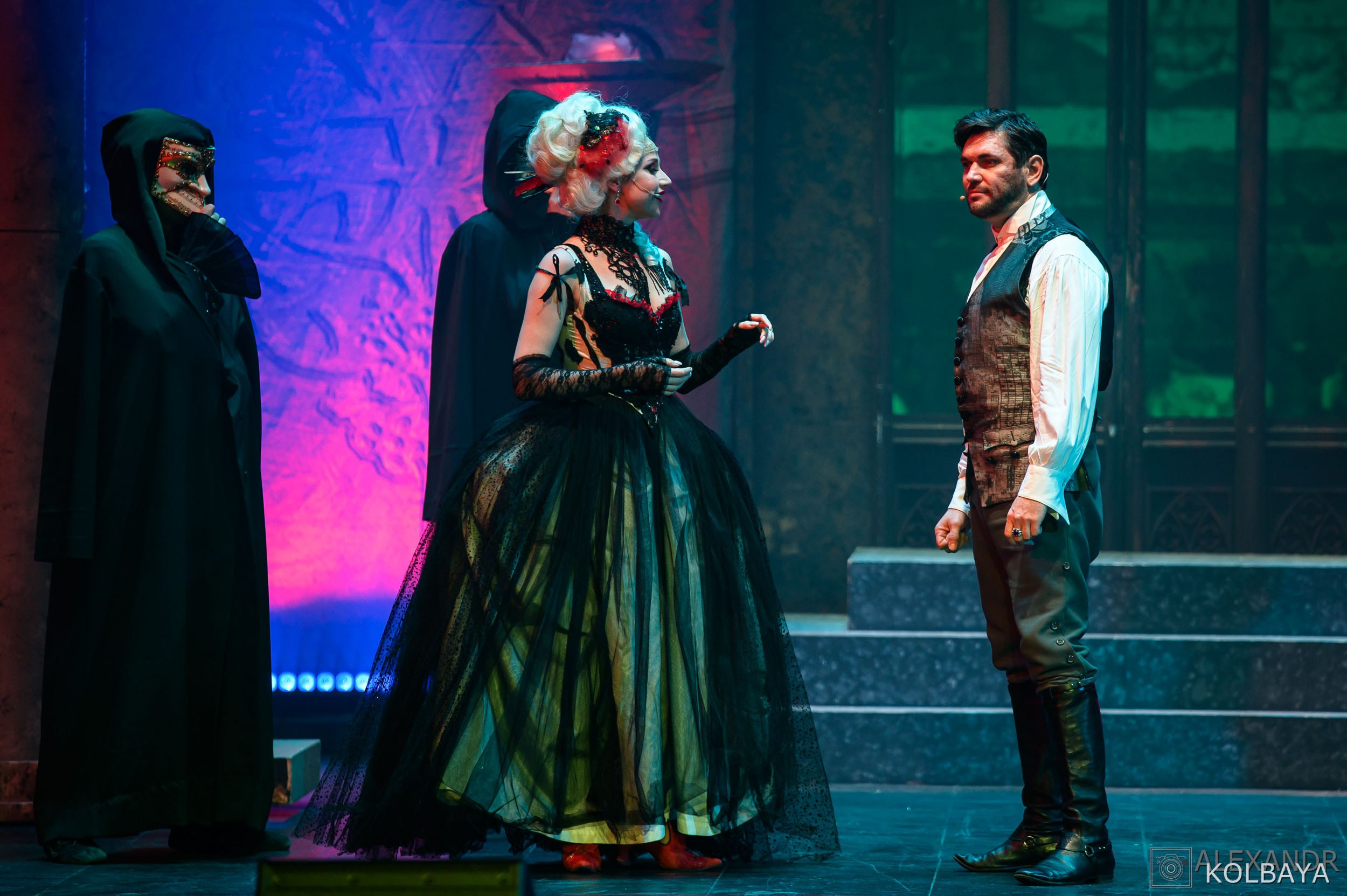 Опасные связи. Концертный и театральный репортажный фотограф в Москве Александр Колбая