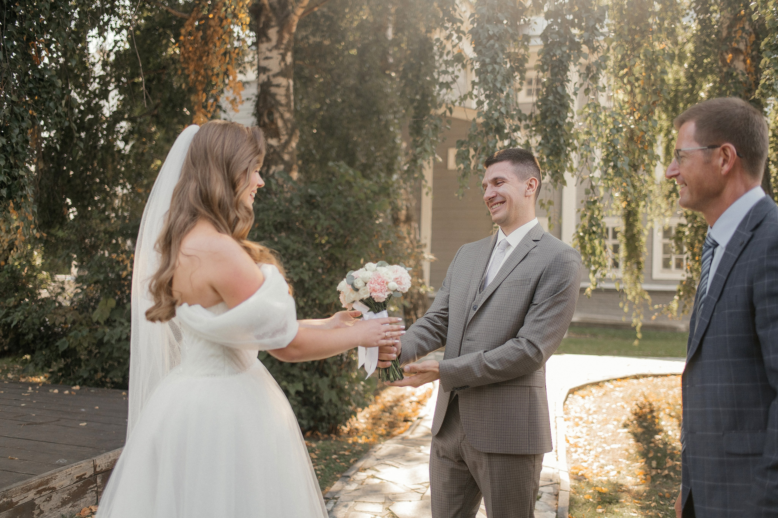 Михаил и Анна. Главная