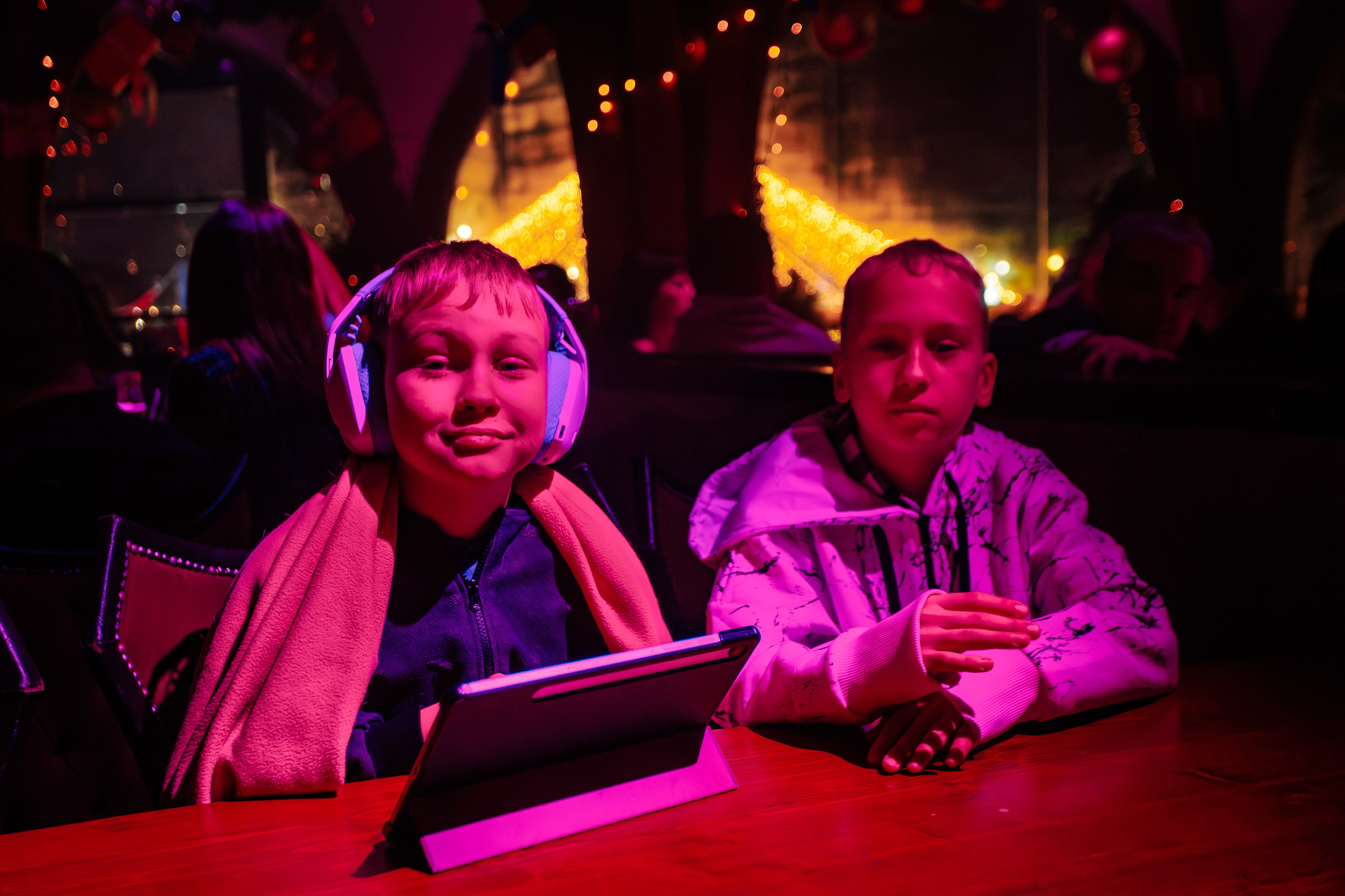 Новогодняя шоу-программа «MAGIC TIME» в PTIZZA BAR_Ялта_31.12.2025. Аминов Руслан | Фотограф