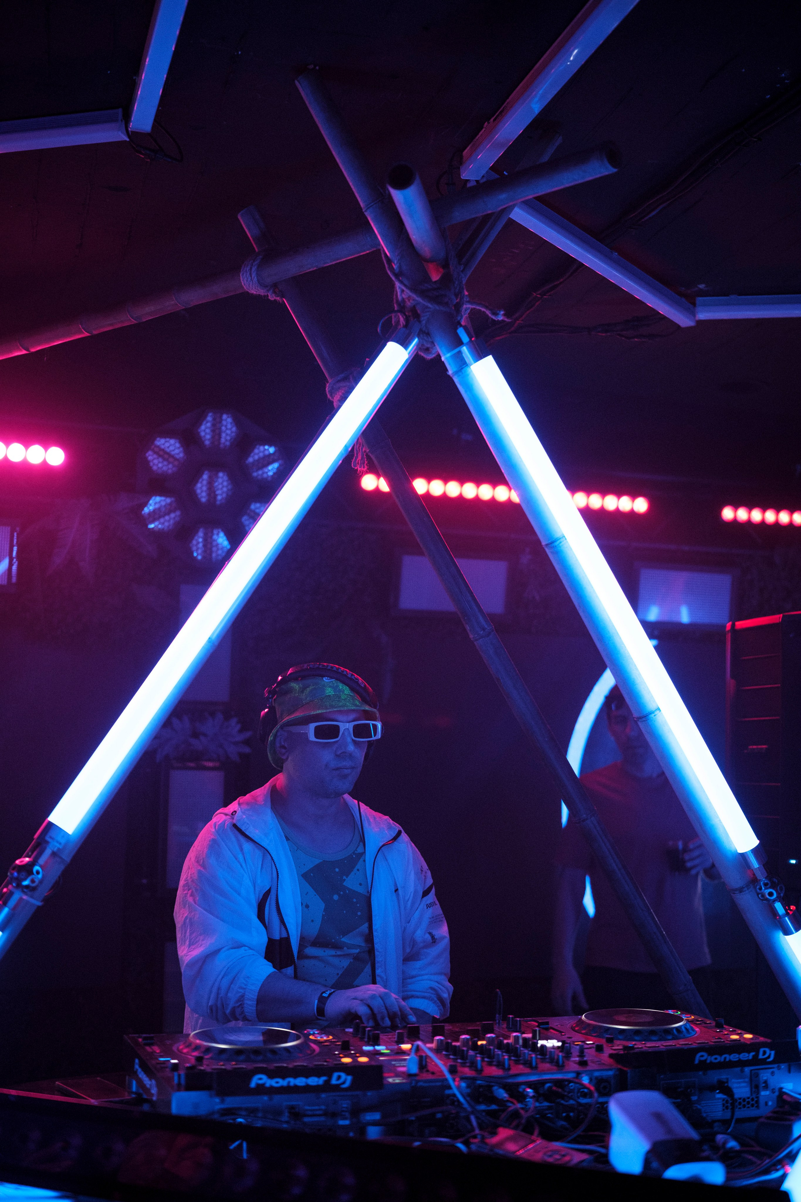 Embargo 3/02. Главная