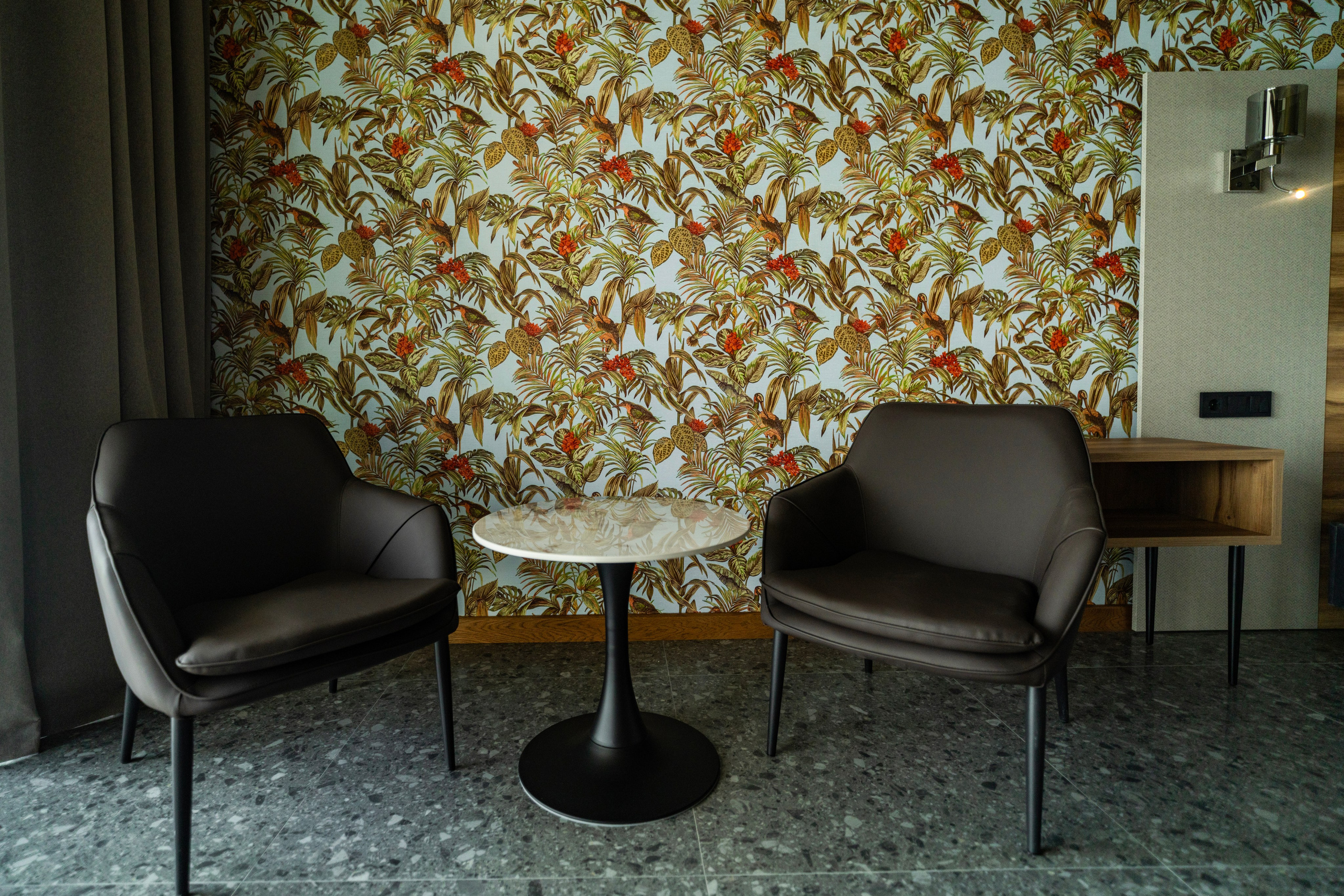 Отель Юпшара. Главная