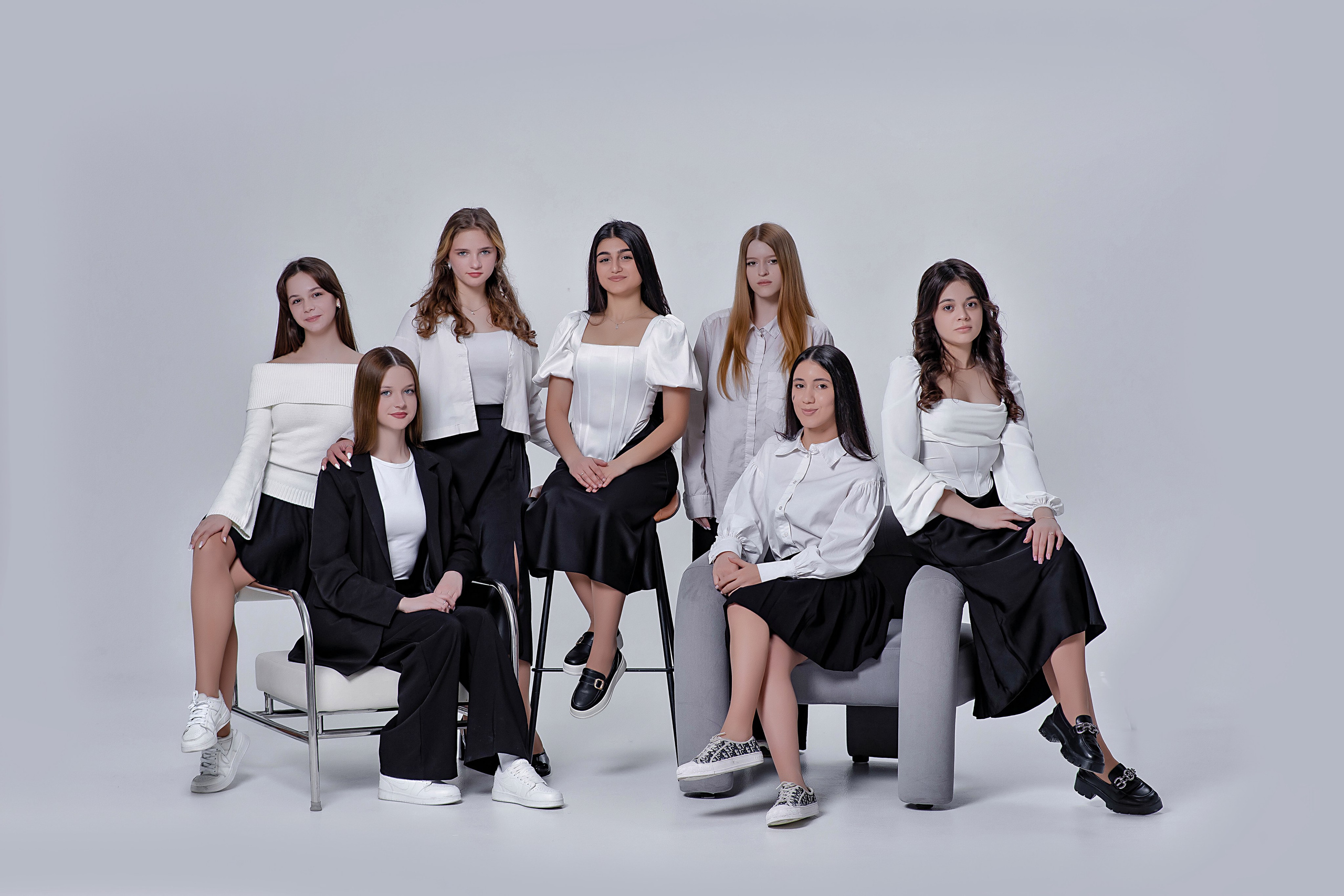 Выпускные (школьные) альбомы (книги) в Ростове-на-Дону. Современные Выпускные Альбомы в Ростове-на-Дону