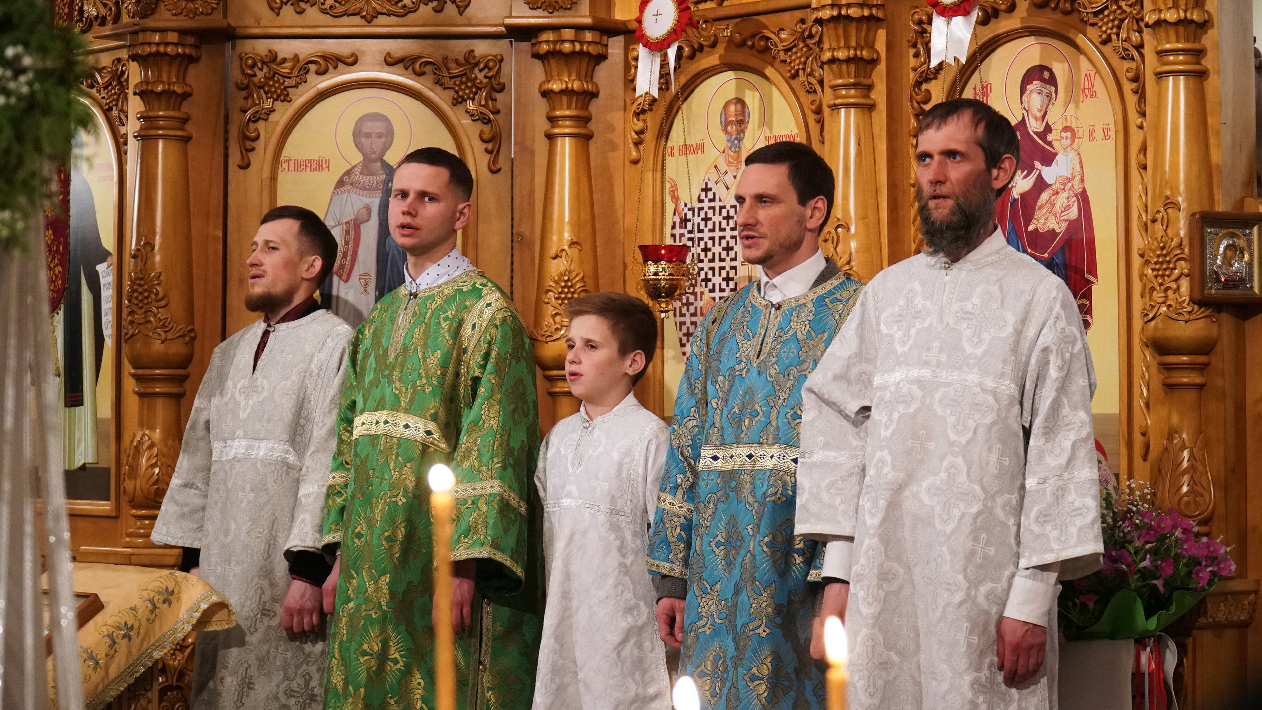 Пасха 2021 в Храме Святого Апостола Андрея Первозвонного (Донецк). Видеооператор Андрей Сапенок