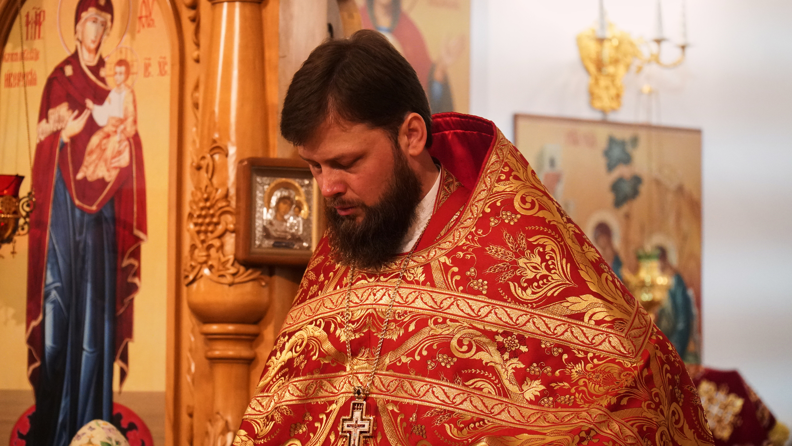 Пасха 2021 в Храме Святого Апостола Андрея Первозвонного (Донецк). Видеооператор Андрей Сапенок