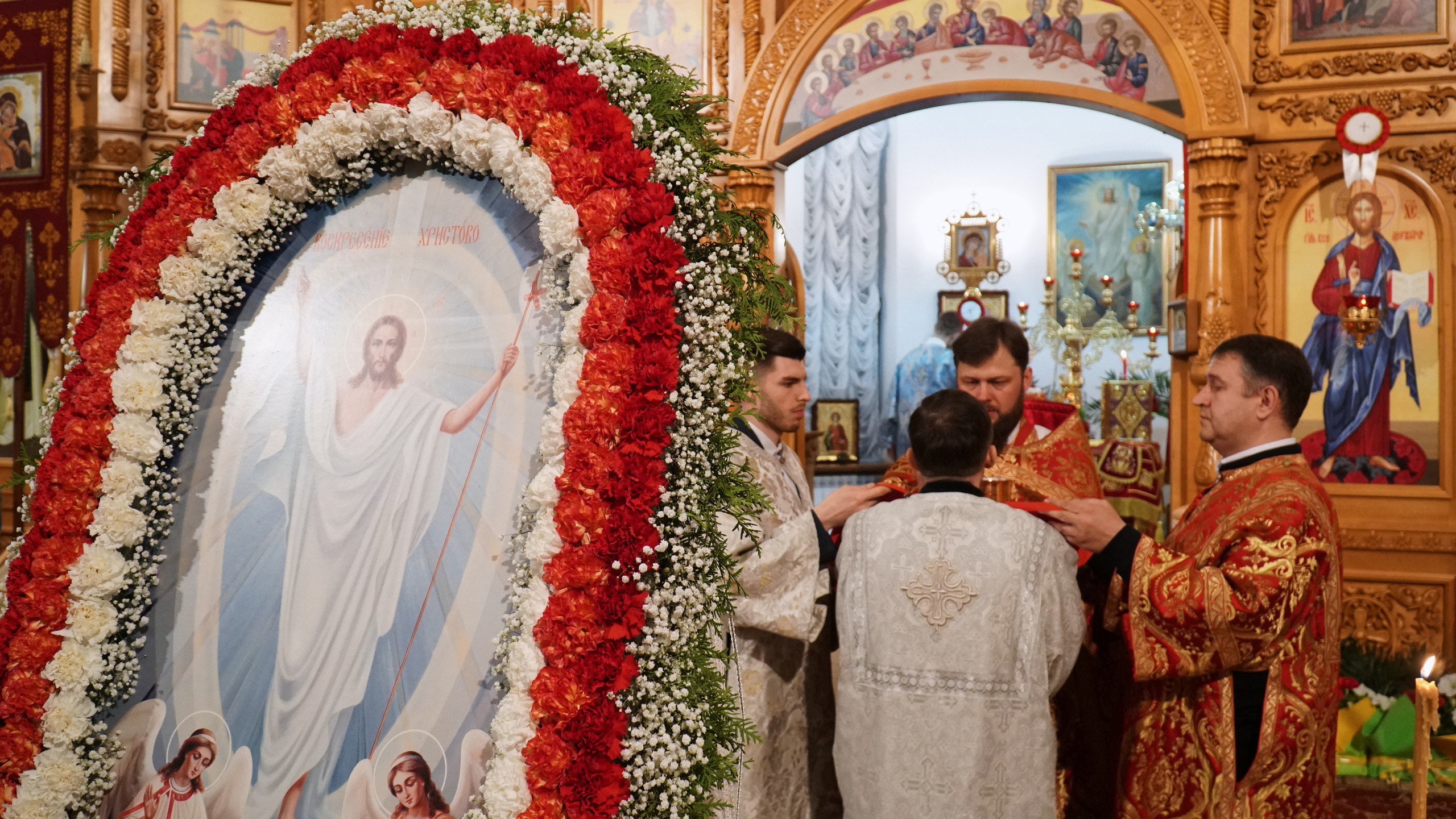 Пасха 2021 в Храме Святого Апостола Андрея Первозвонного (Донецк). Видеооператор Андрей Сапенок