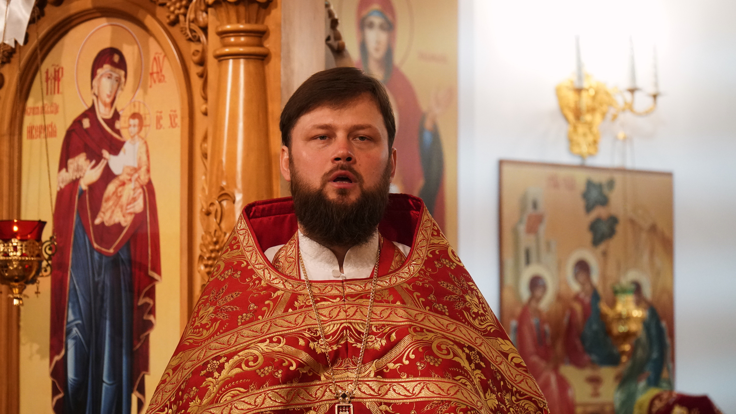 Пасха 2021 в Храме Святого Апостола Андрея Первозвонного (Донецк). Видеооператор Андрей Сапенок