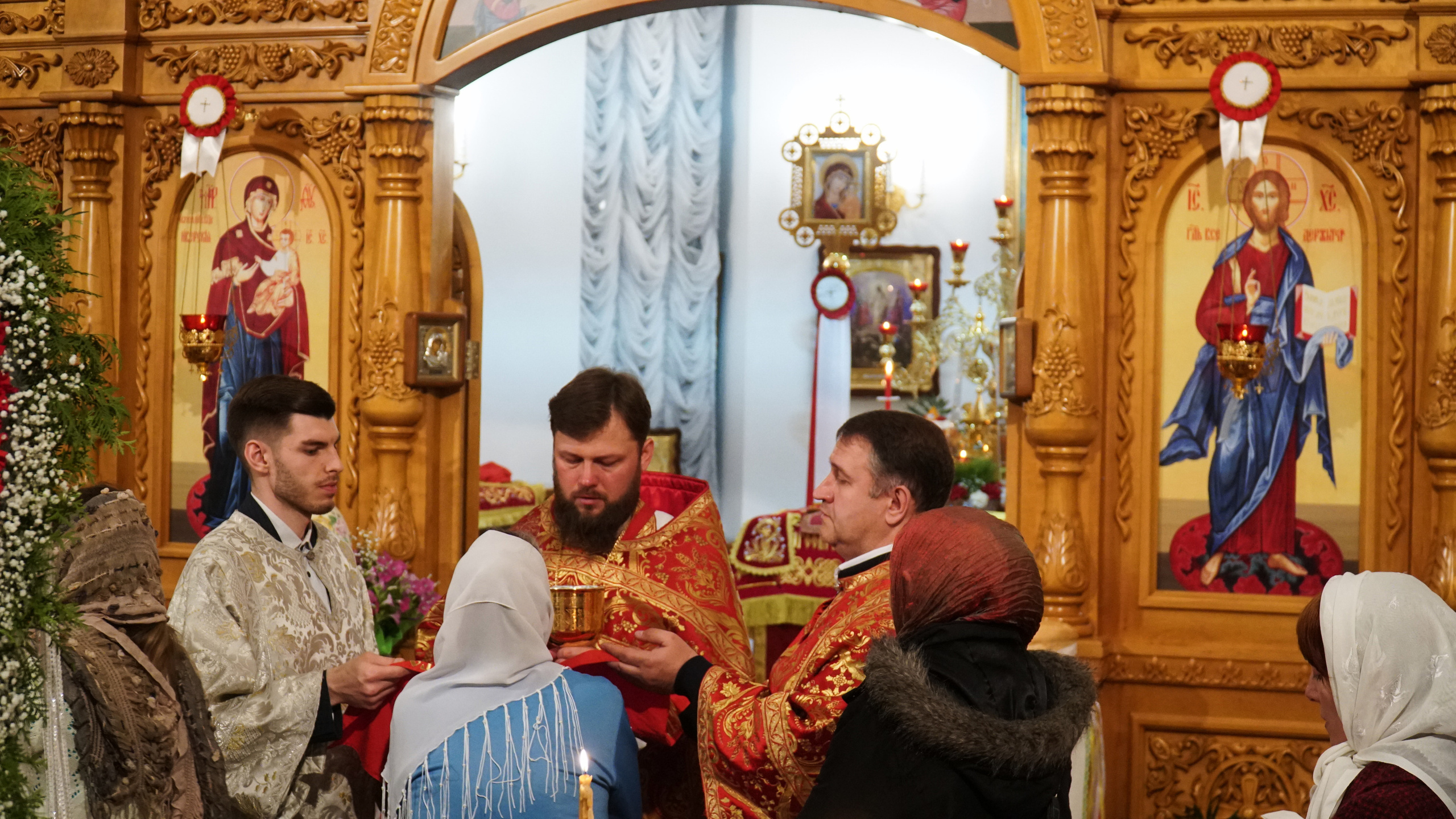 Пасха 2021 в Храме Святого Апостола Андрея Первозвонного (Донецк). Видеооператор Андрей Сапенок