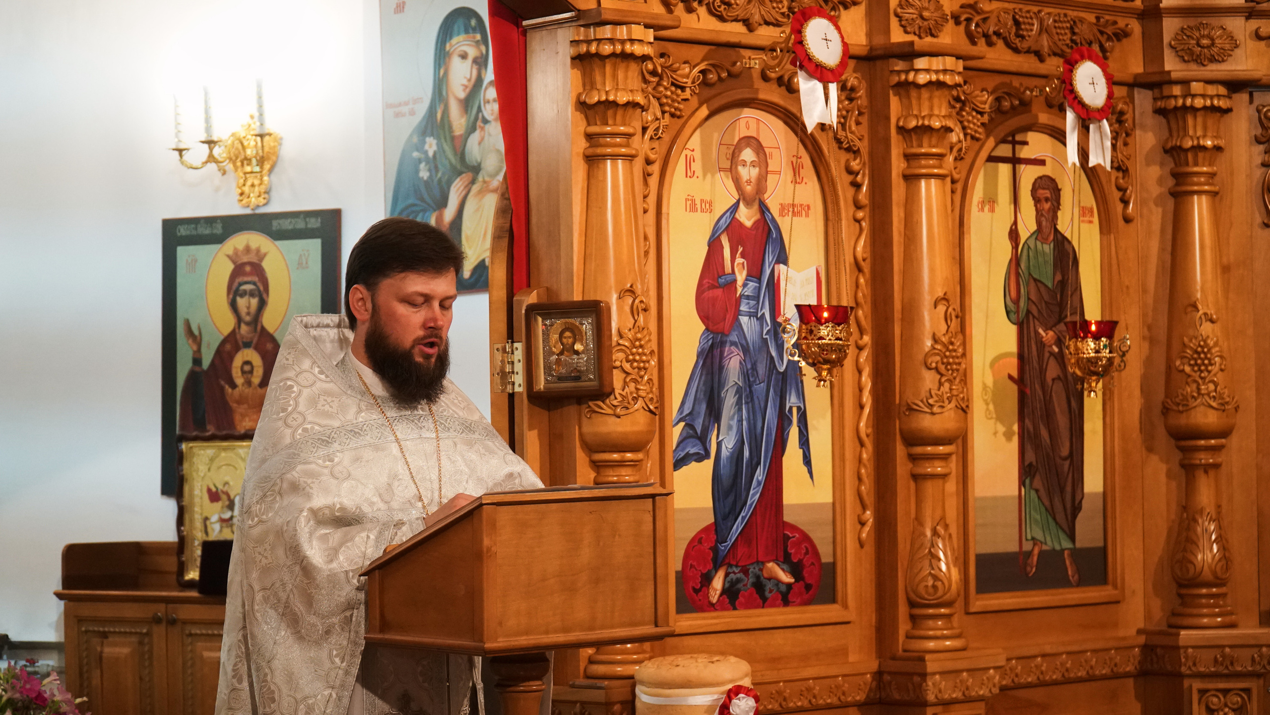 Пасха 2021 в Храме Святого Апостола Андрея Первозвонного (Донецк). Видеооператор Андрей Сапенок