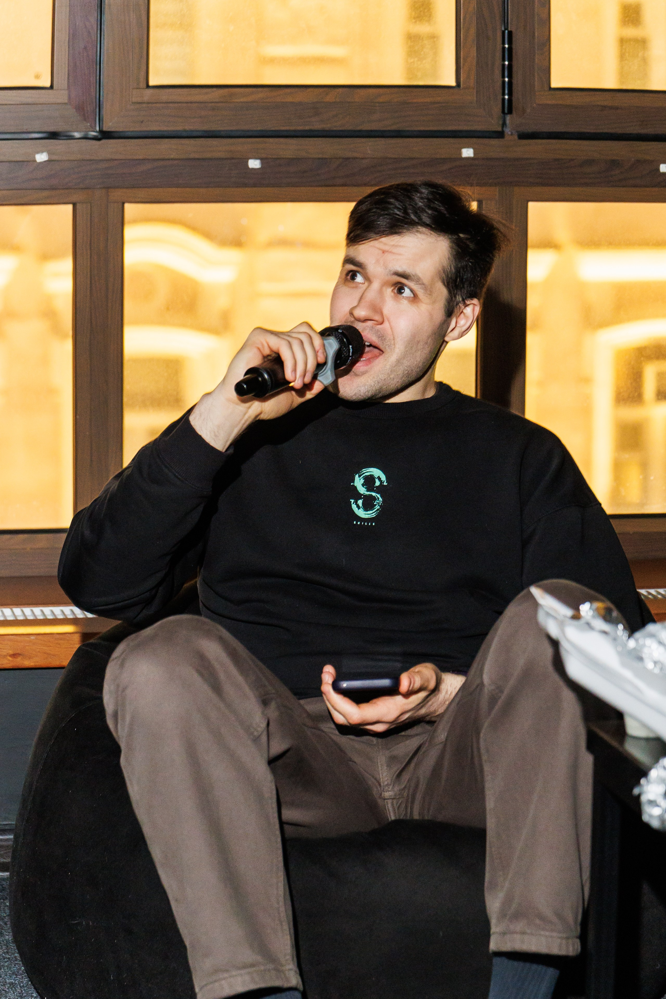 Вечеринка в караоке. Фотограф в Москве Дмитрий Емельянов