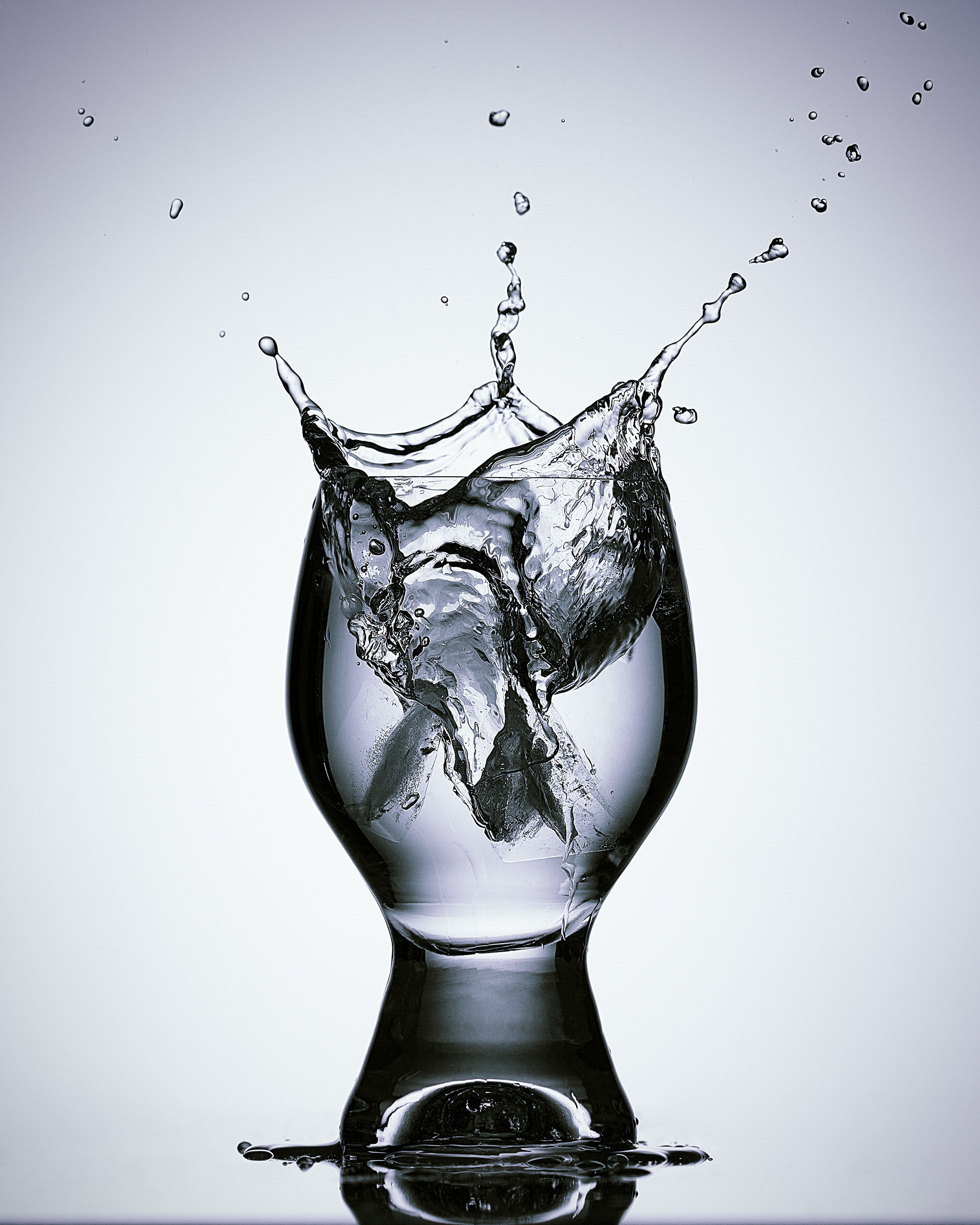 съемка жидкостей, аквафотосъемка, всплеск, заморозка движения